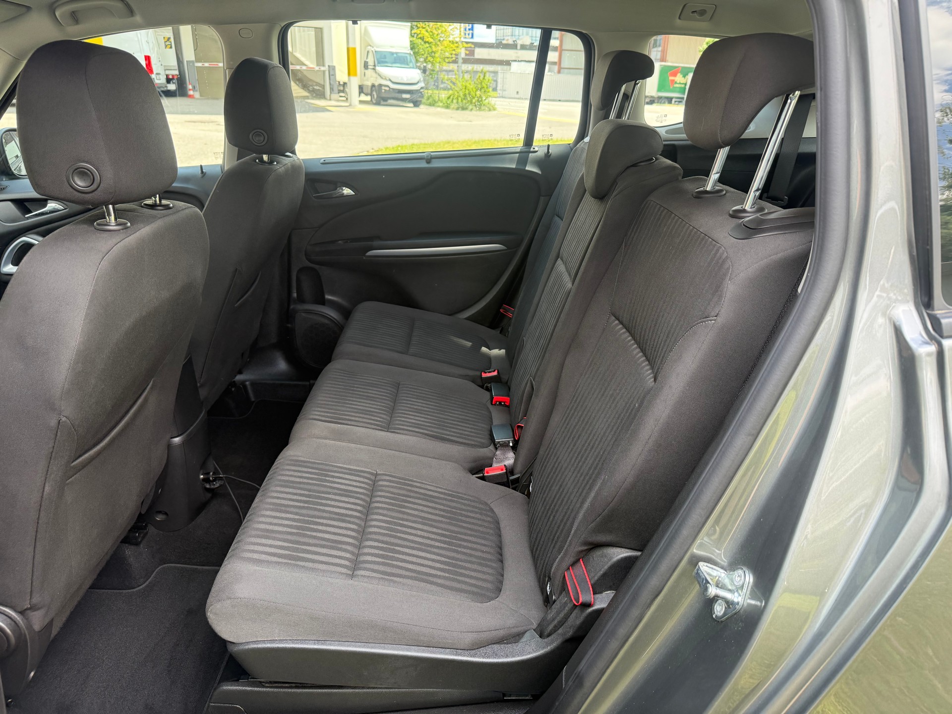 OPEL Zafira 1.4i 16V Turbo Enjoy Automatic-image-11