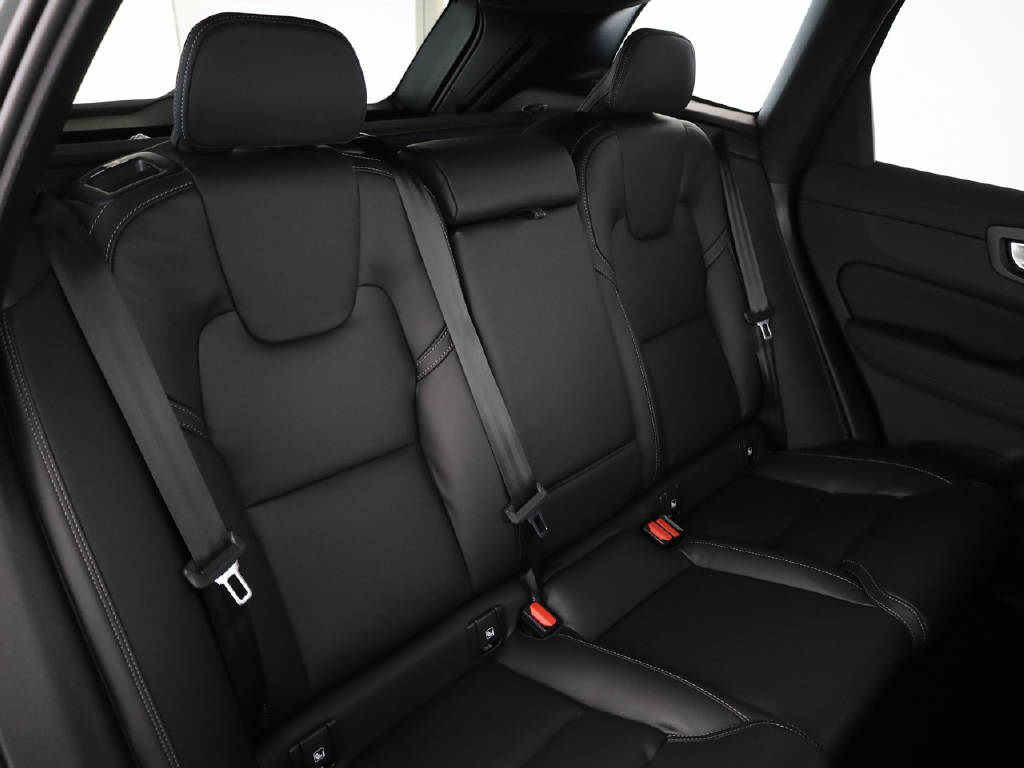 VOLVO XC60 2.0 T8 TE Ultra Dark eAWD-image-5
