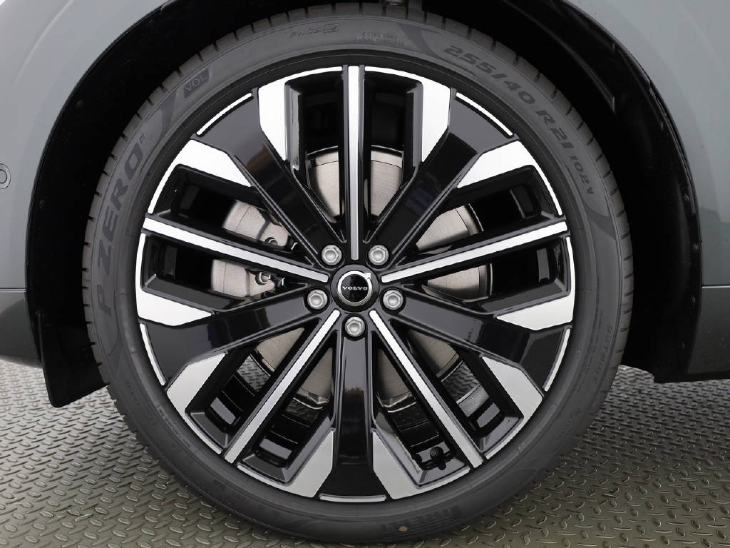 VOLVO XC60 2.0 T8 TE Ultra Dark eAWD-image-4