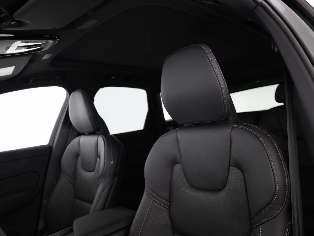 VOLVO XC60 2.0 T8 TE Ultra Dark eAWD-image-6