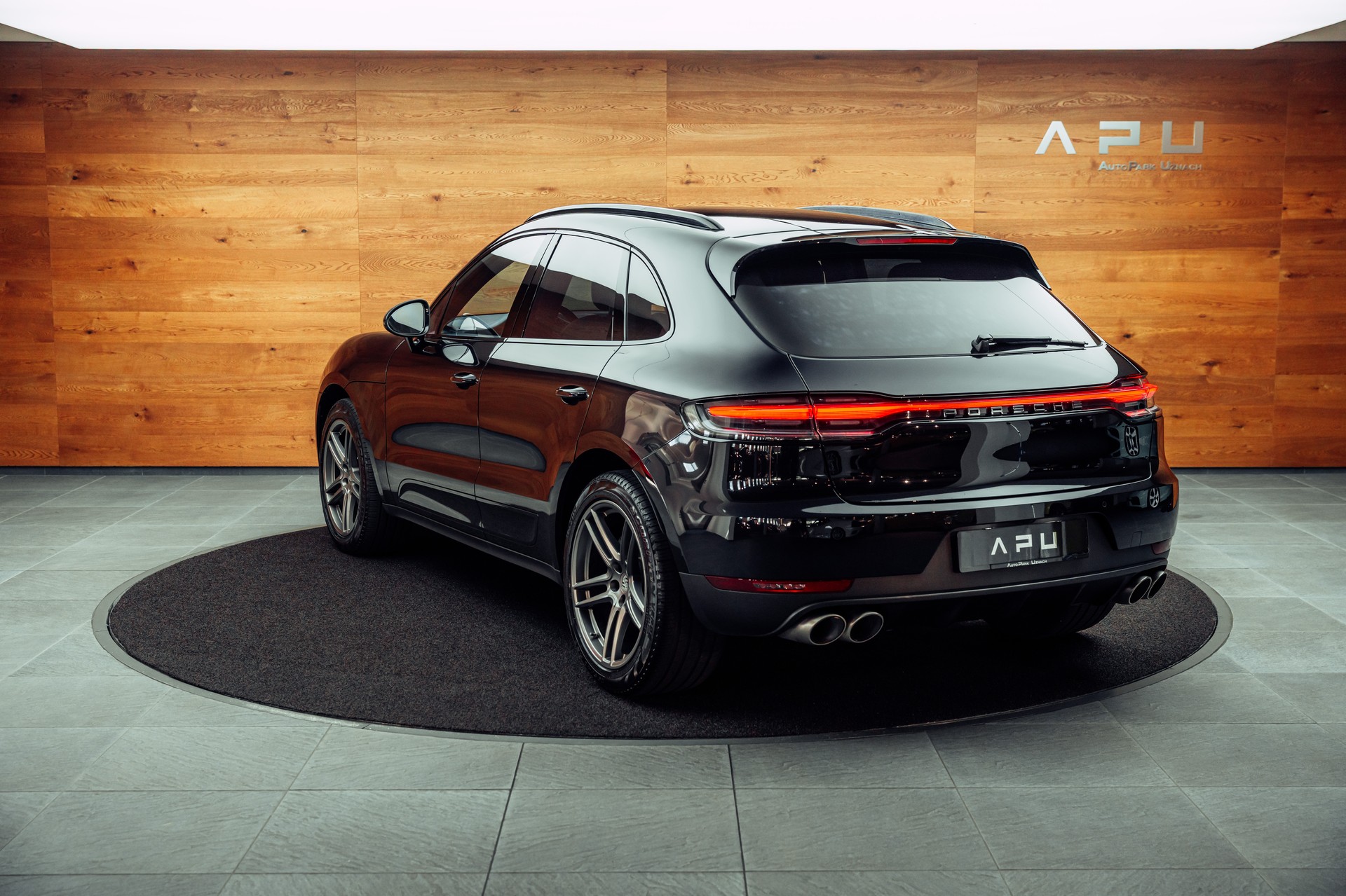 PORSCHE Macan S PDK Porsche Approved-image-2