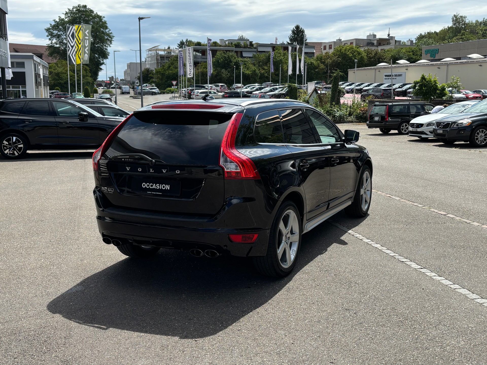 VOLVO XC60 3.0 T6 R-Design AWD-image-5