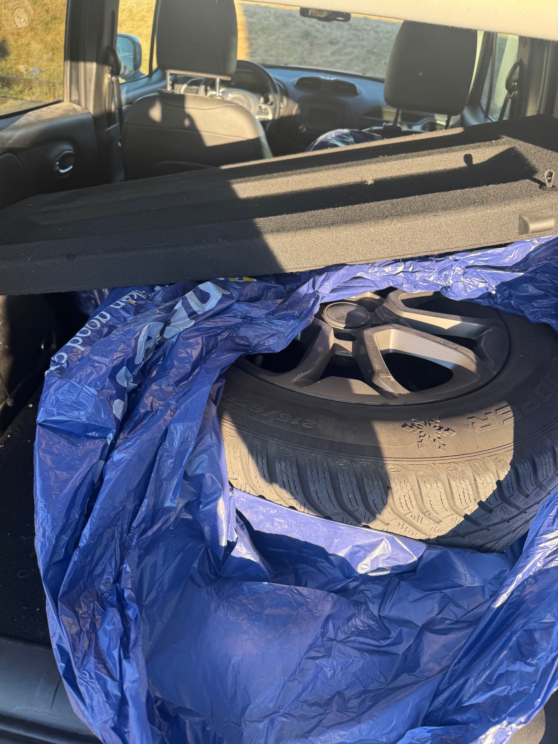JEEP Renegade 1.4 Turbo Limited AWD-image-6