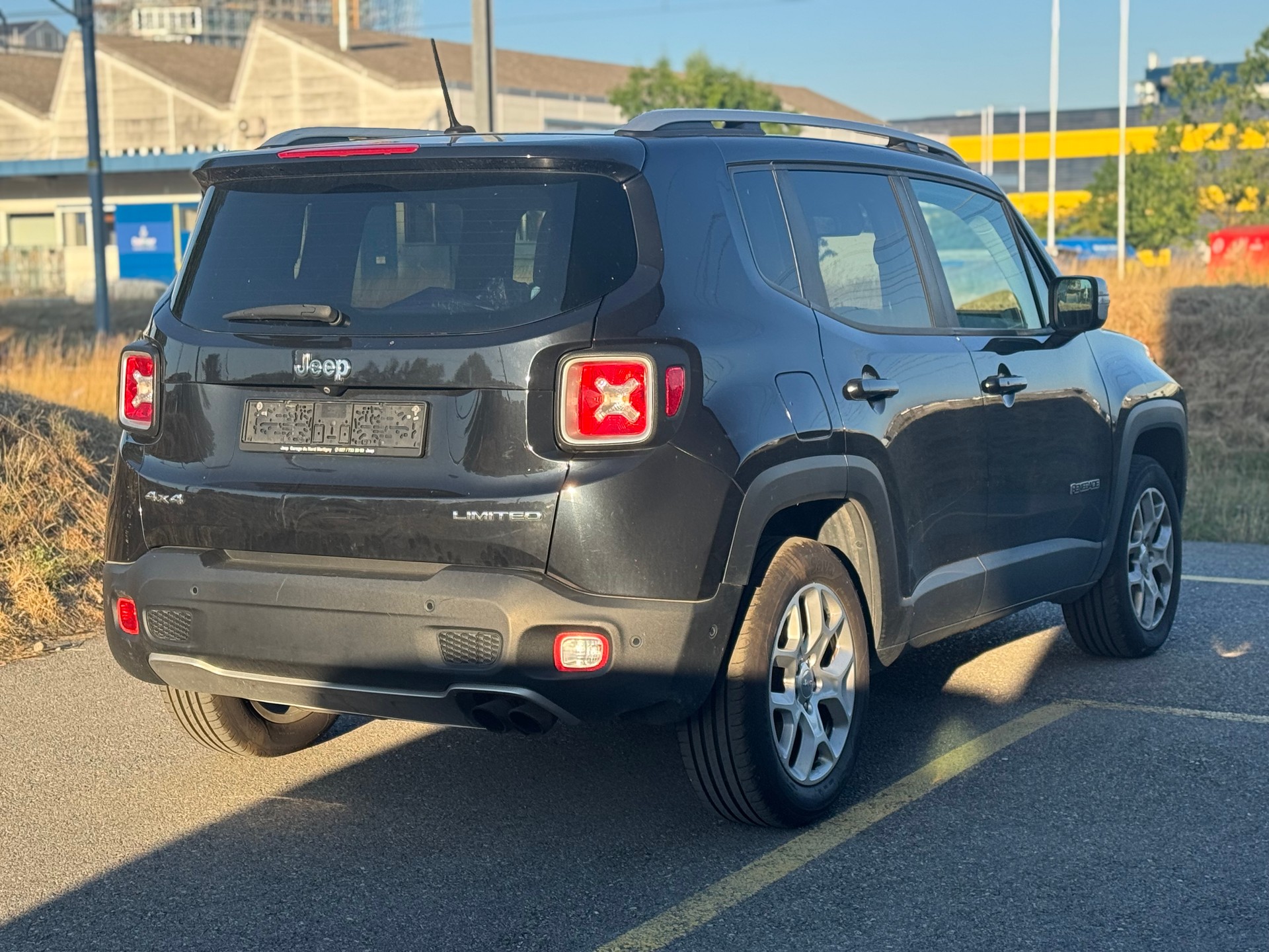 JEEP Renegade 1.4 Turbo Limited AWD-image-3