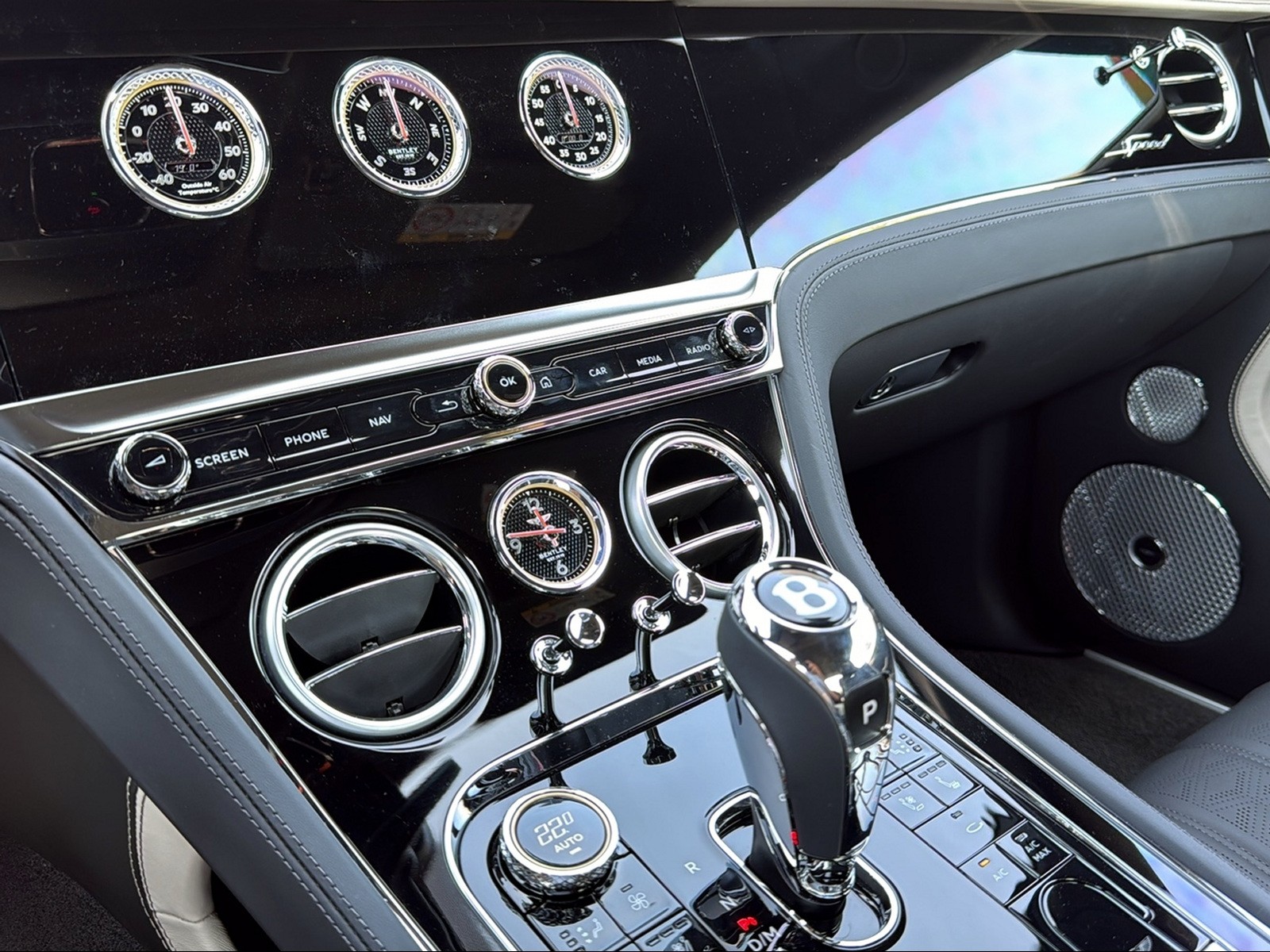 BENTLEY Continental GT 4.0 V8 PHEV Speed-image-12