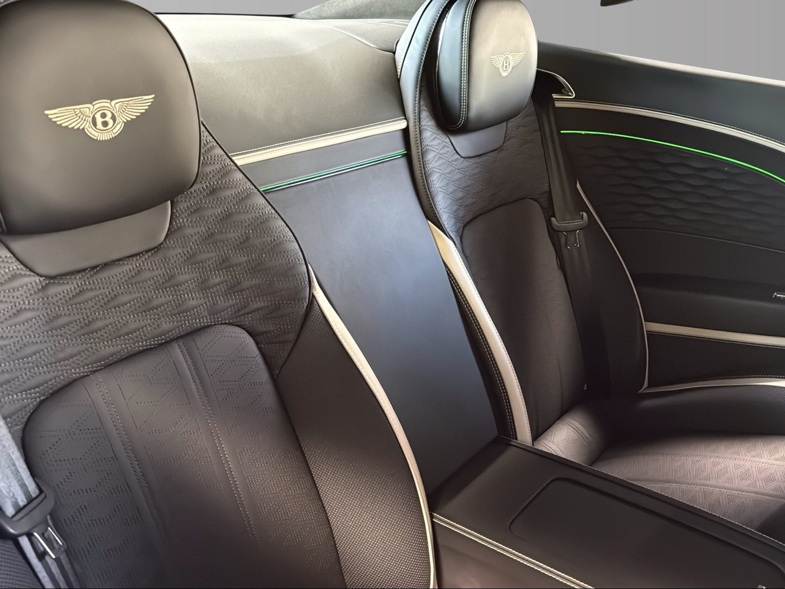 BENTLEY Continental GT 4.0 V8 PHEV Speed-image-6