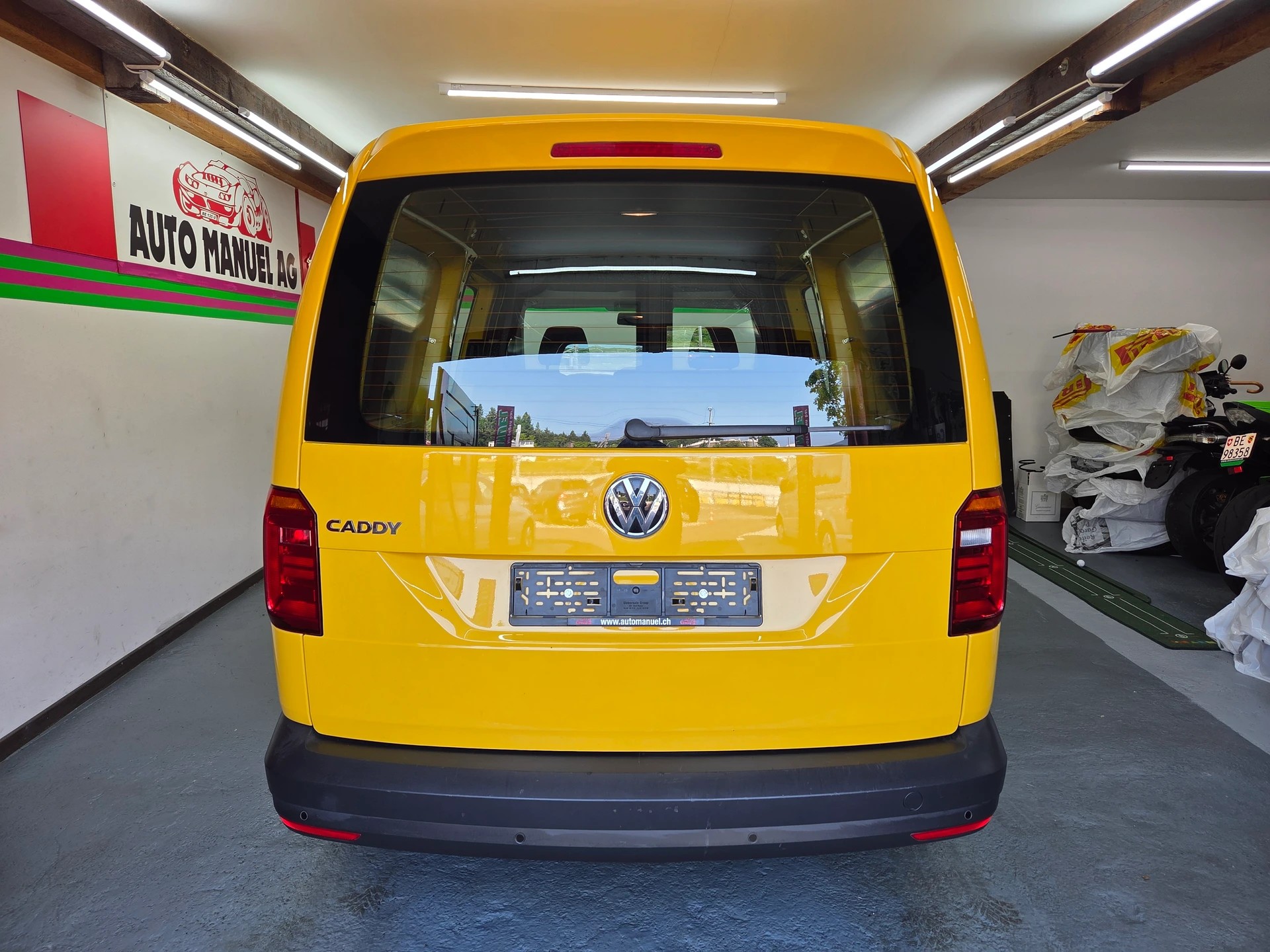 VW Caddy Maxi 1.0TSI BlueMotion Technology-image-5