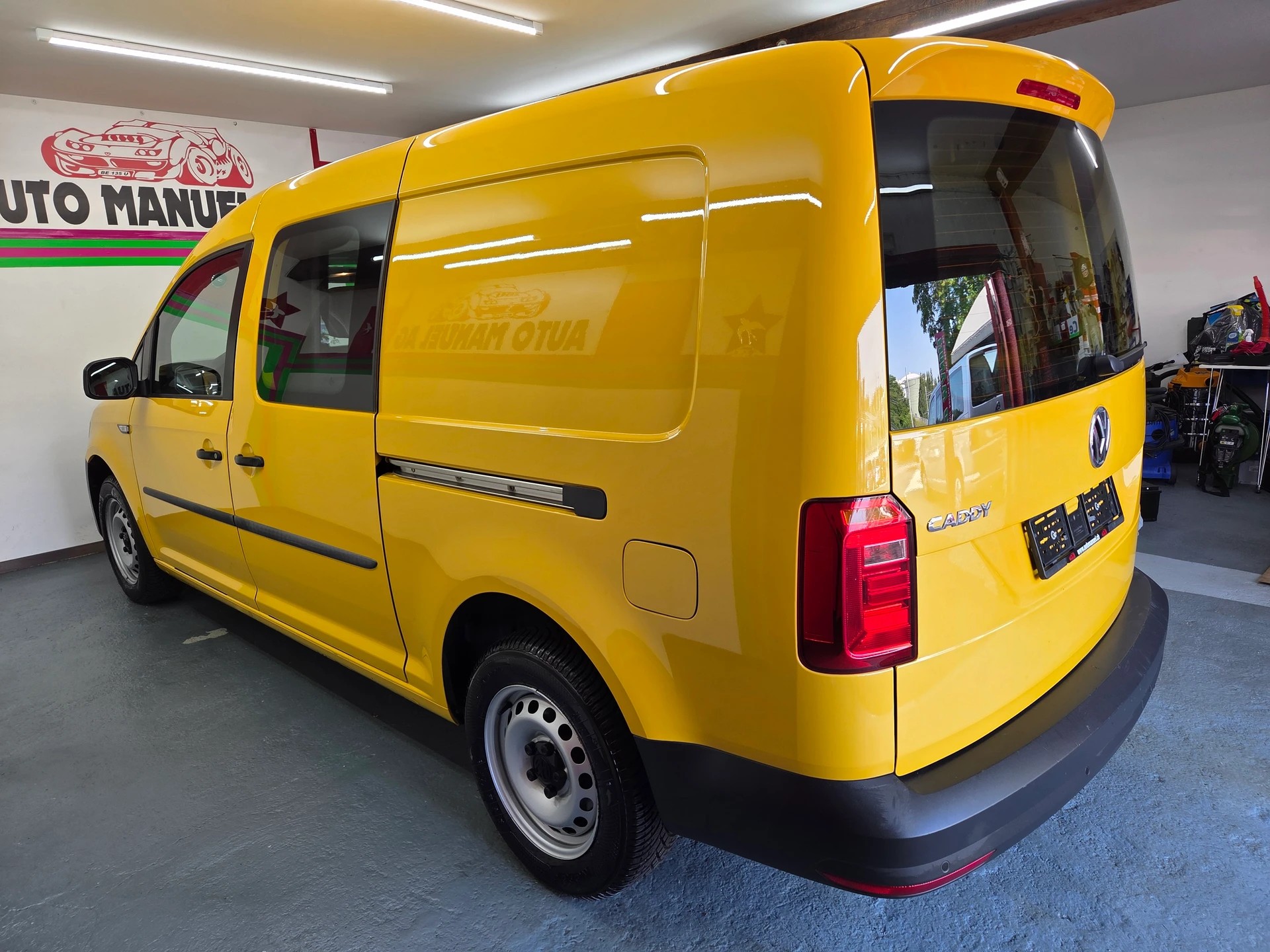 VW Caddy Maxi 1.0TSI BlueMotion Technology-image-7
