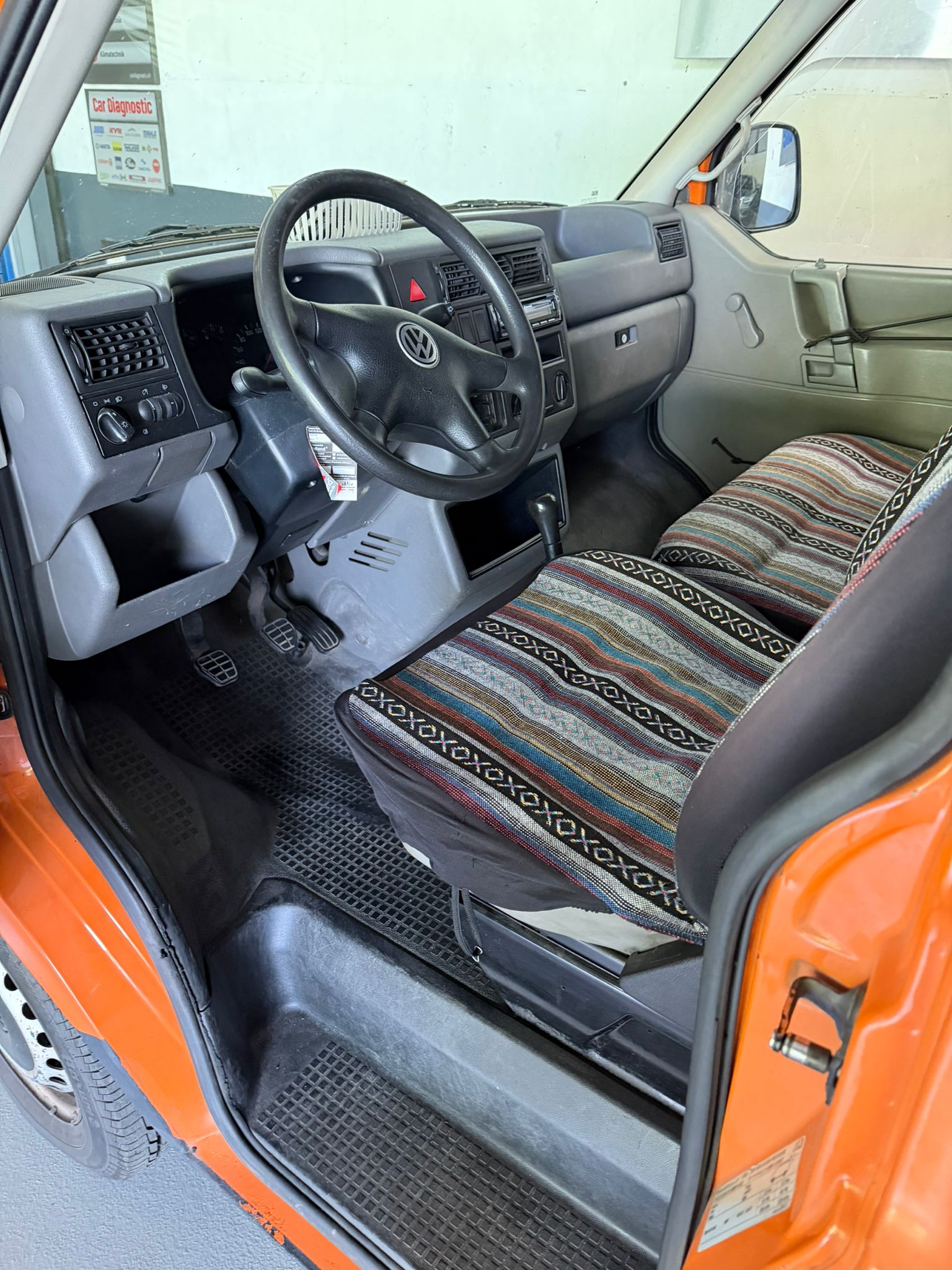 VW Caravelle 2.5DI ABS-image-5