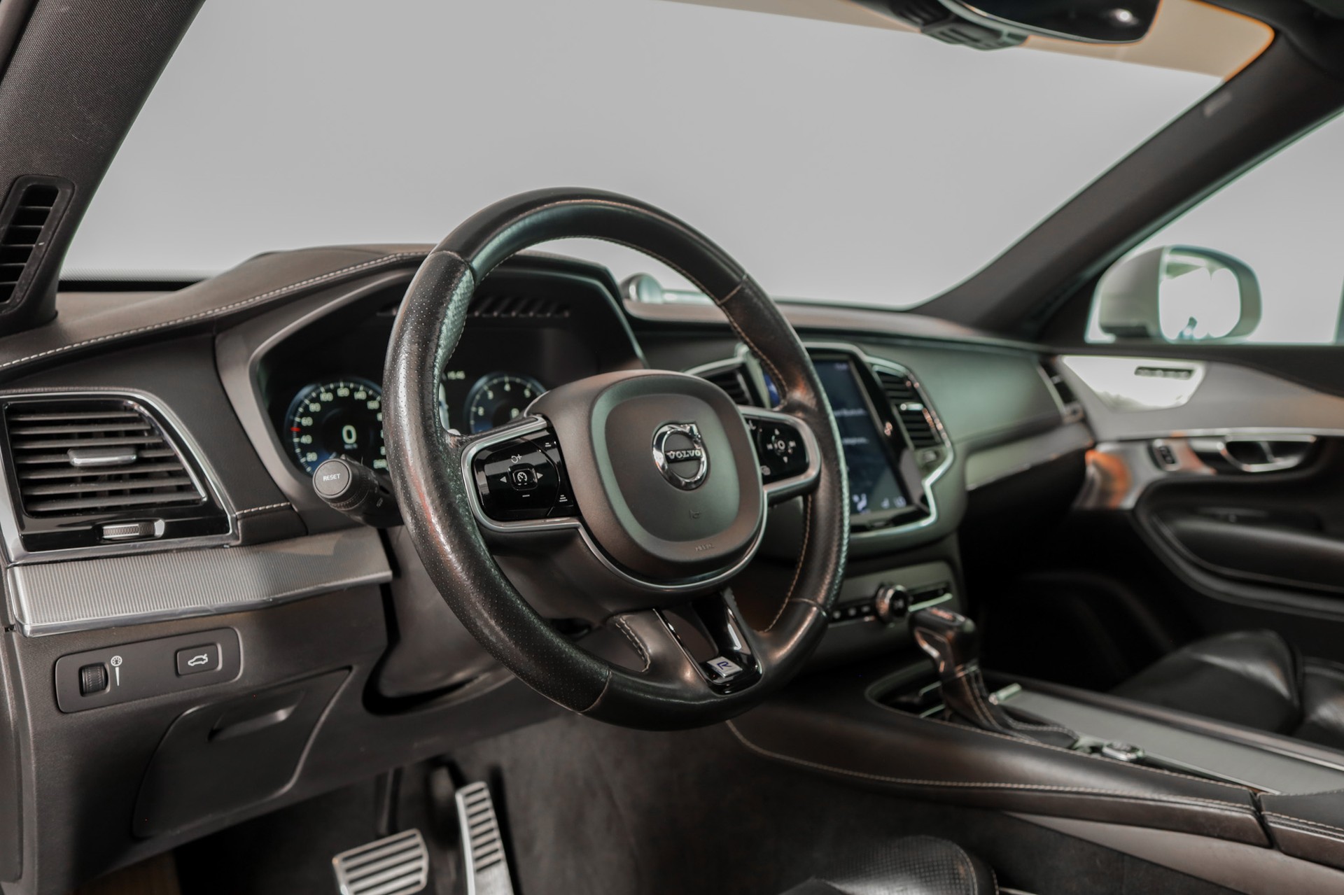 VOLVO XC90 T6 AWD R-Design Geartronic-image-8