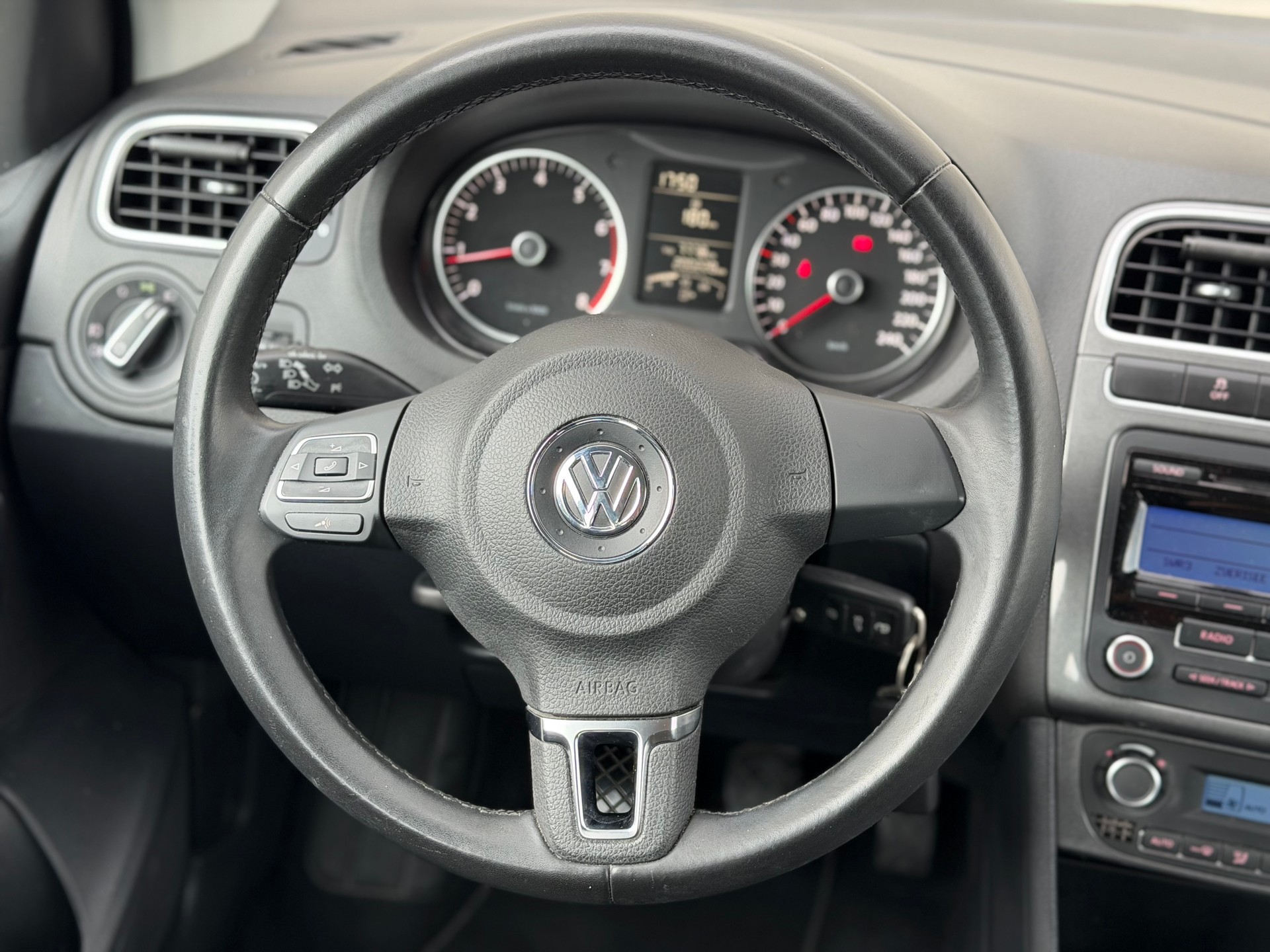 VW Polo 1.2 TSI Trendline-image-11