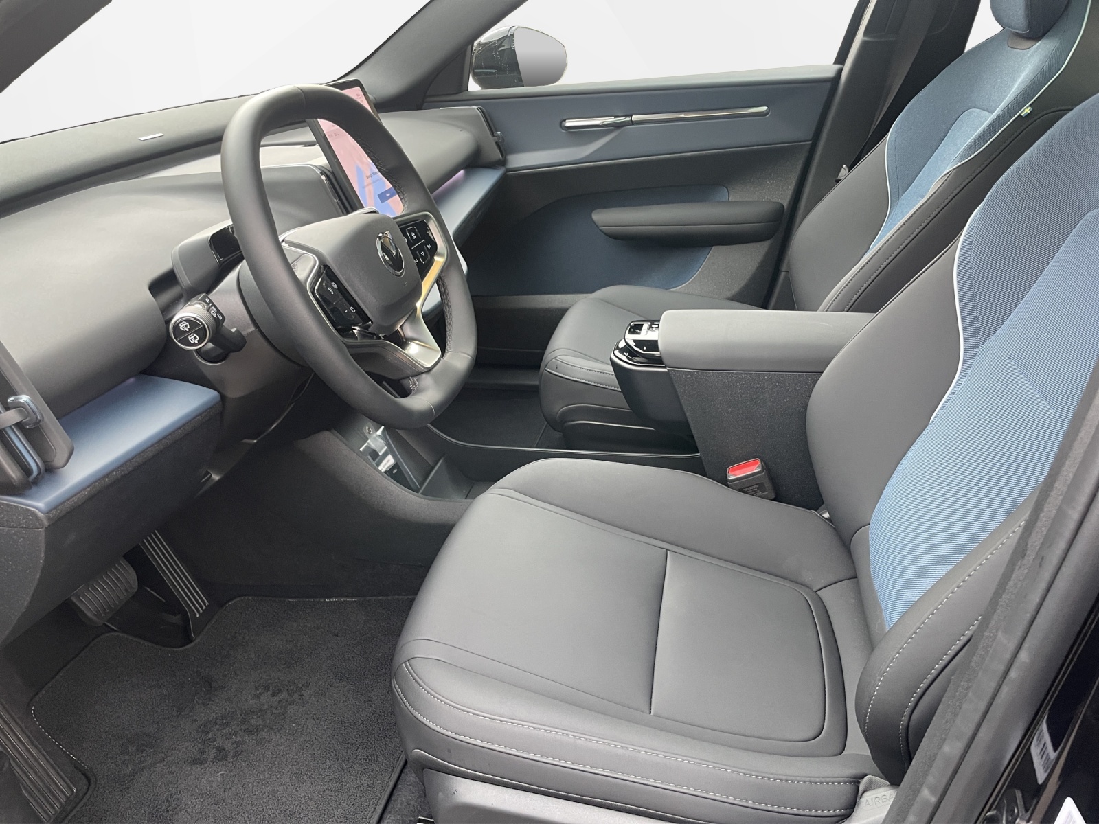 VOLVO EX 30 E60 Twin Ultra Performance AWD-image-9
