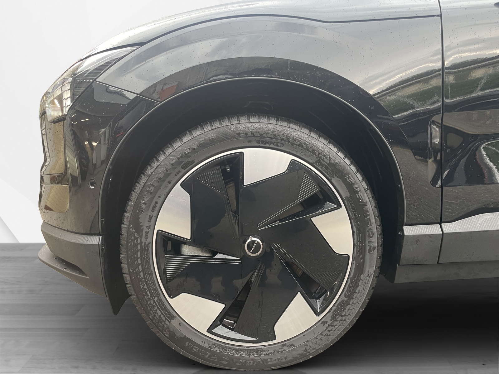 VOLVO EX 30 E60 Twin Ultra Performance AWD-image-8