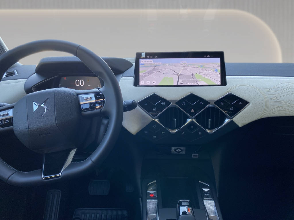 DS AUTOMOBILES DS3 Crossback 1.2 Hybrid Jules consignation Hotz-image-11