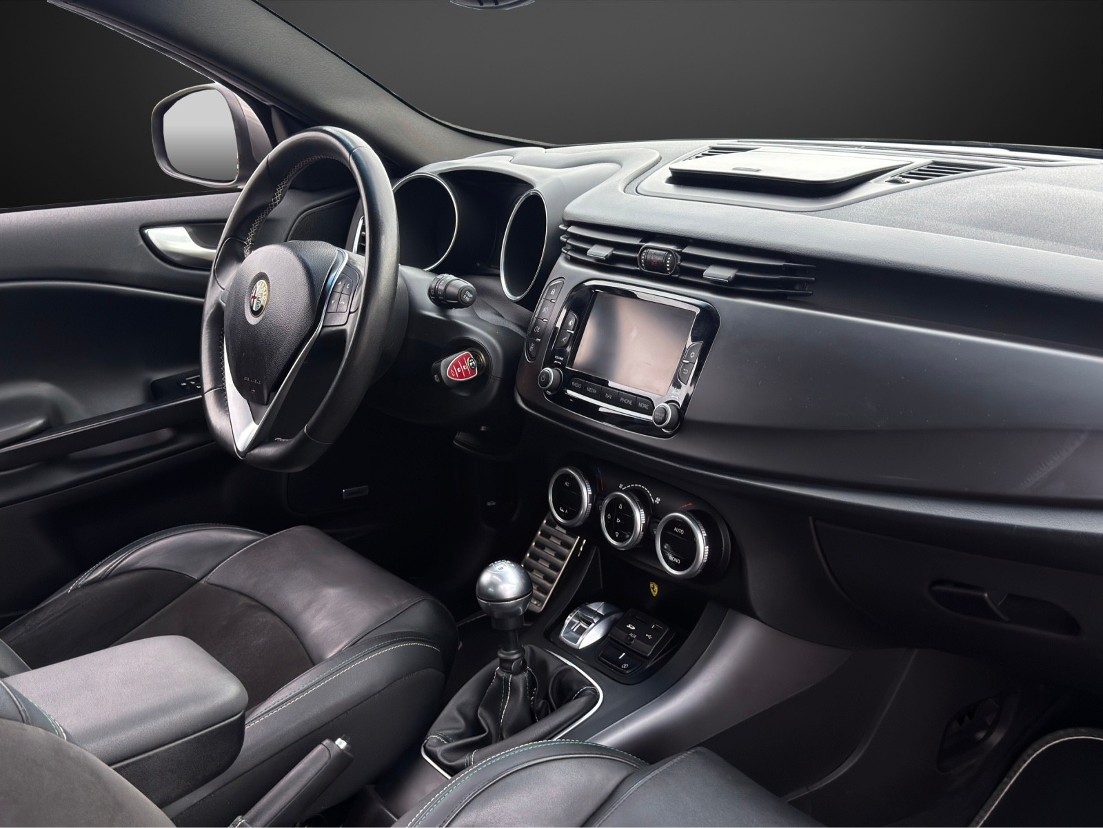 ALFA ROMEO Giulietta QV-Line 1.4 MultiAir Distinctive mit 170 PS-image-9
