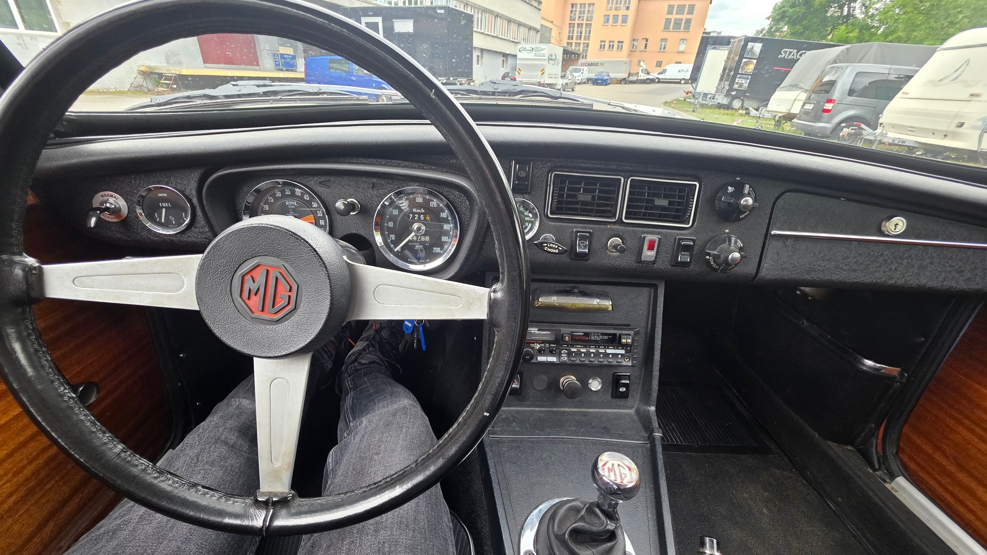 MG Gt-image-9