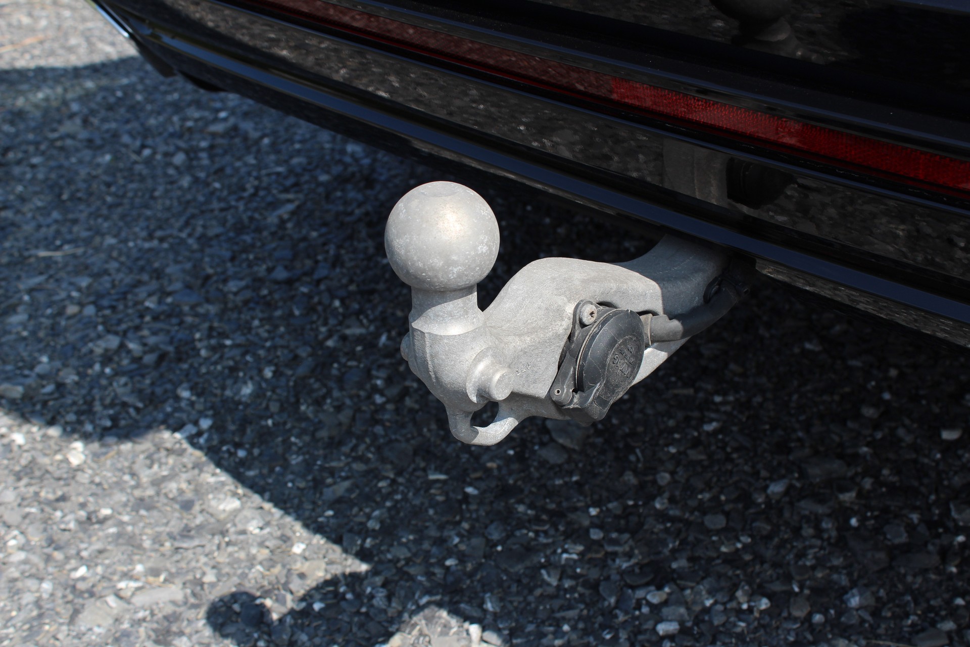 VW Touareg 3.0 TSI eHybrid R Tiptronic-image-8