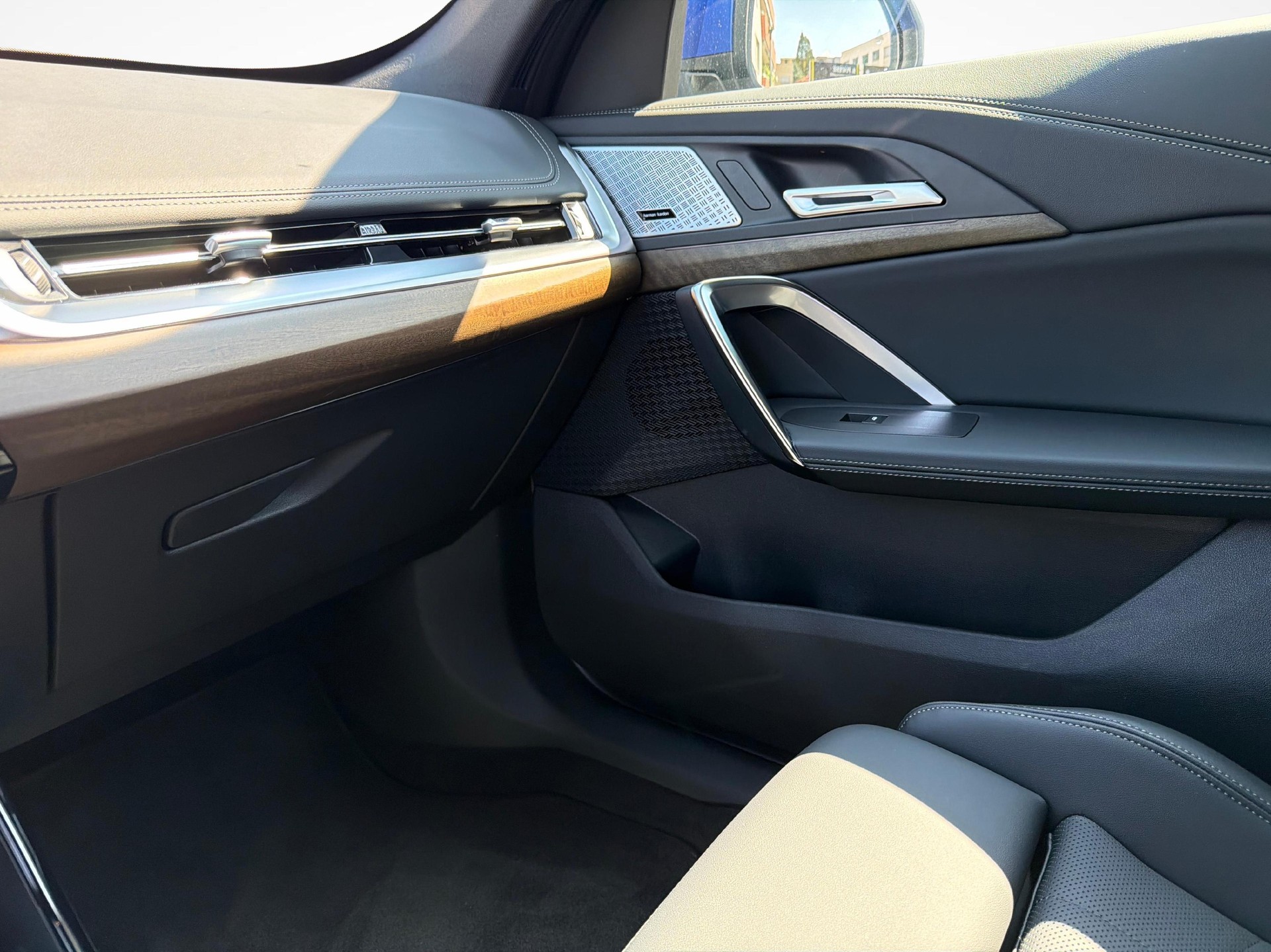 BMW X1 23d xDrive paddles-image-19