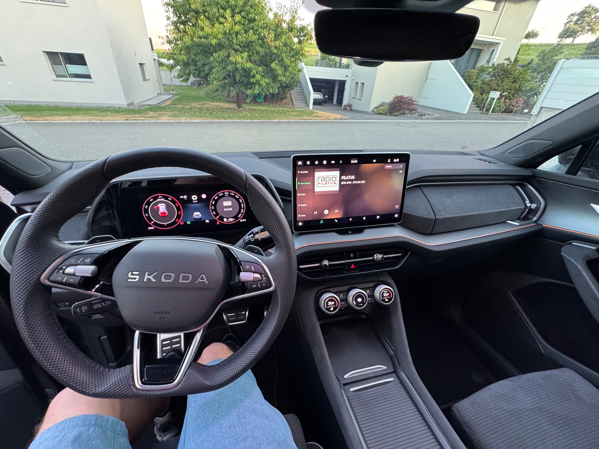 SKODA 2.0 TDI SportLine-image-5