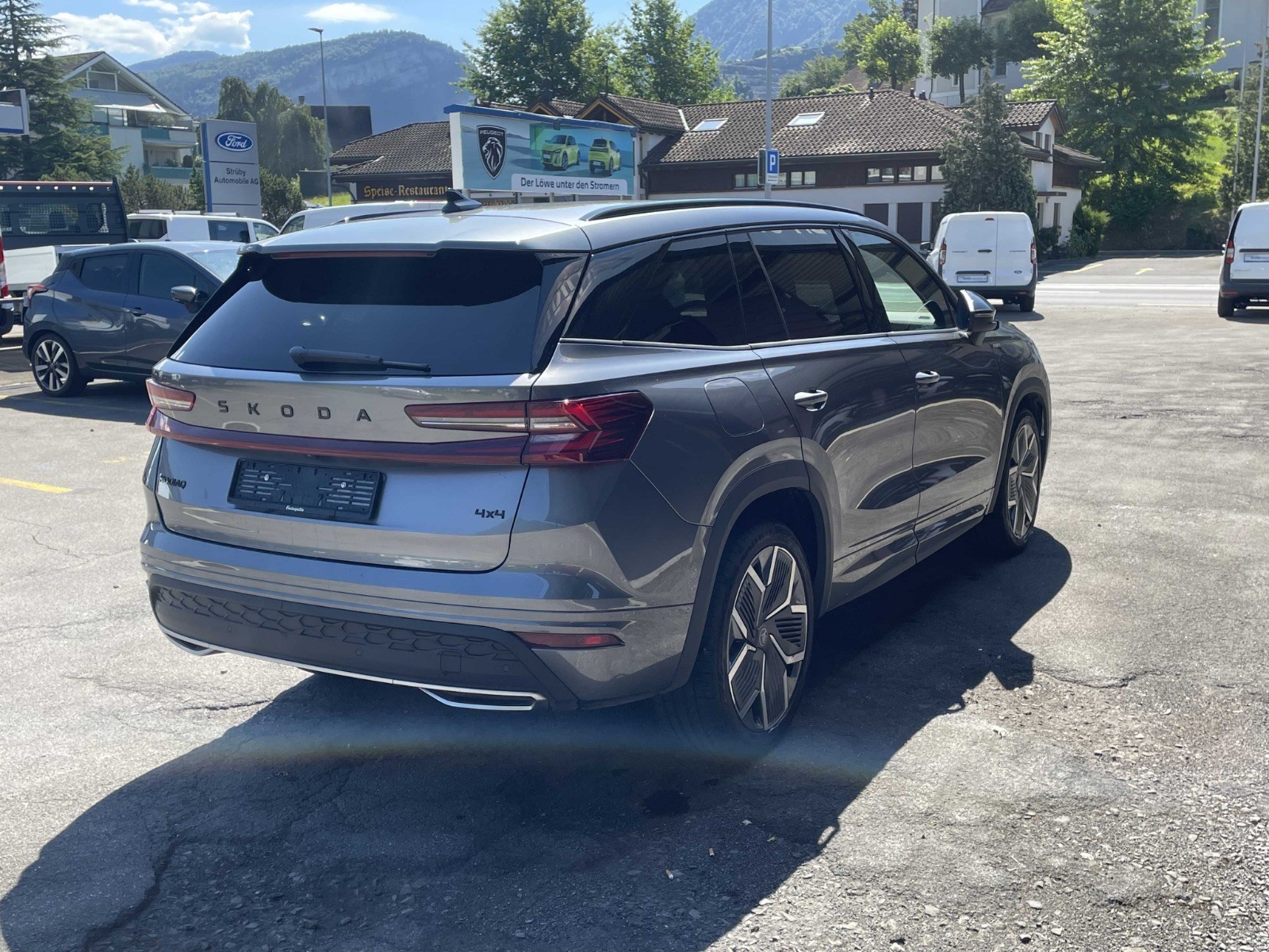 SKODA 2.0 TDI SportLine-image-11