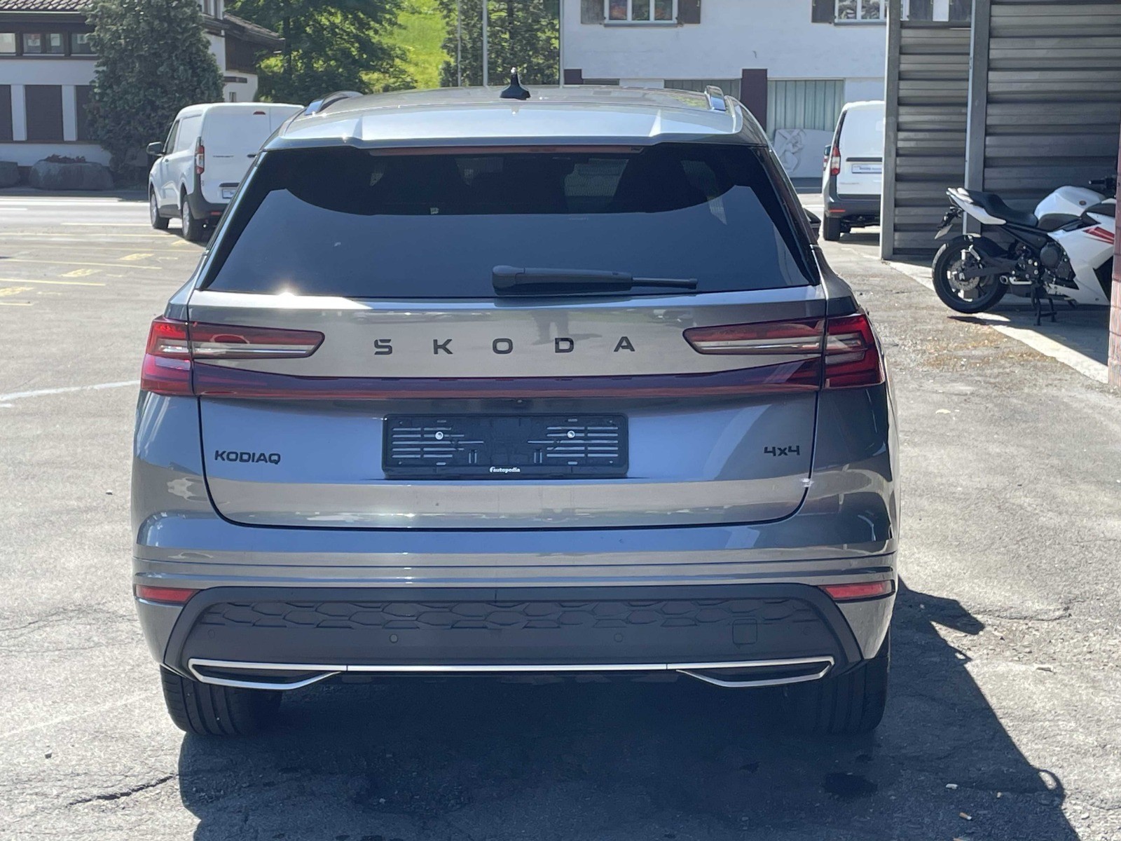 SKODA 2.0 TDI SportLine-image-10