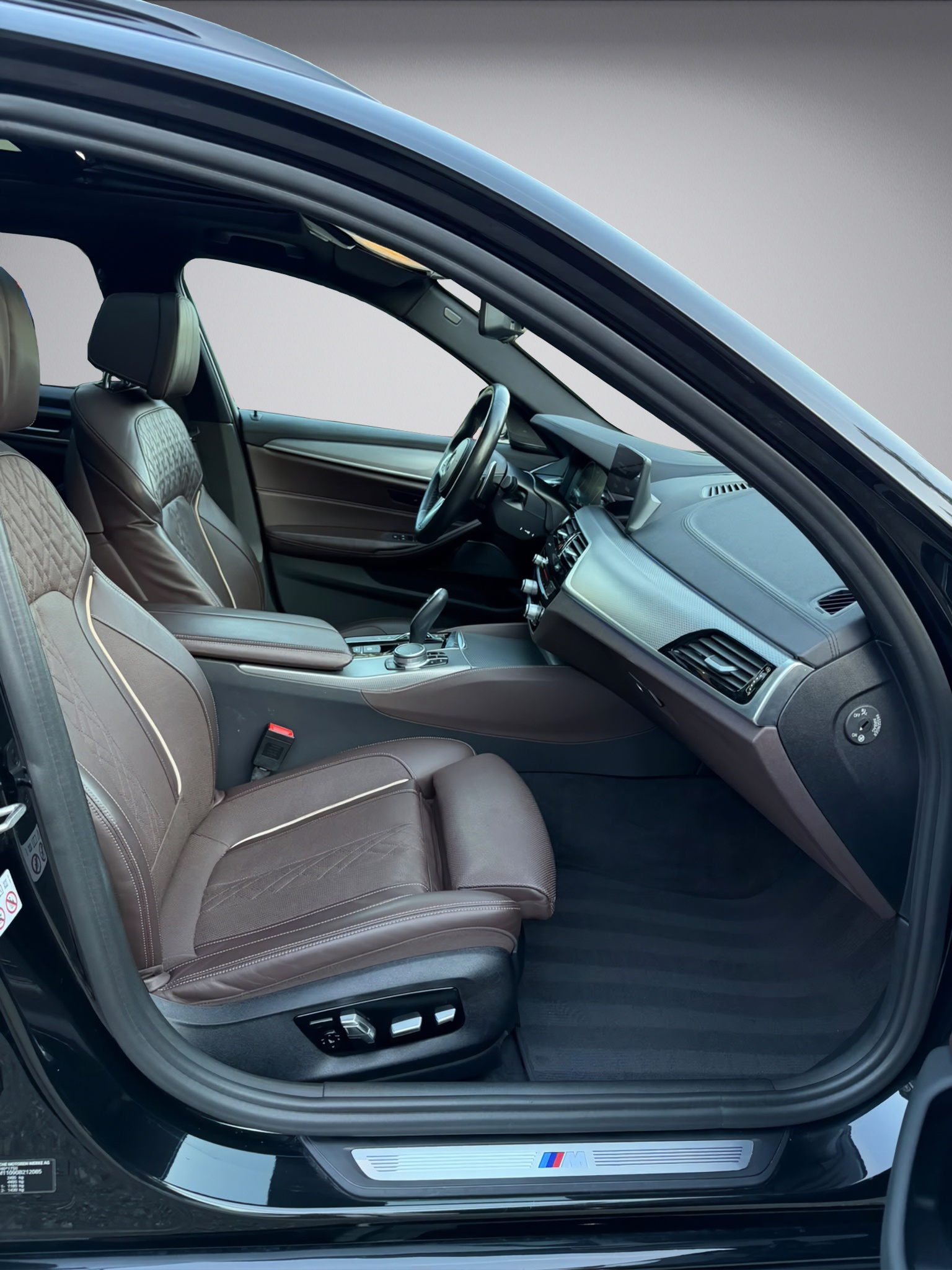 BMW 540i xDrive Touring Steptronic M Paket-image-12