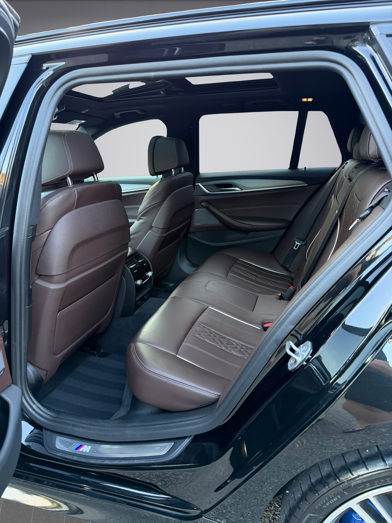 BMW 540i xDrive Touring Steptronic M Paket-image-10