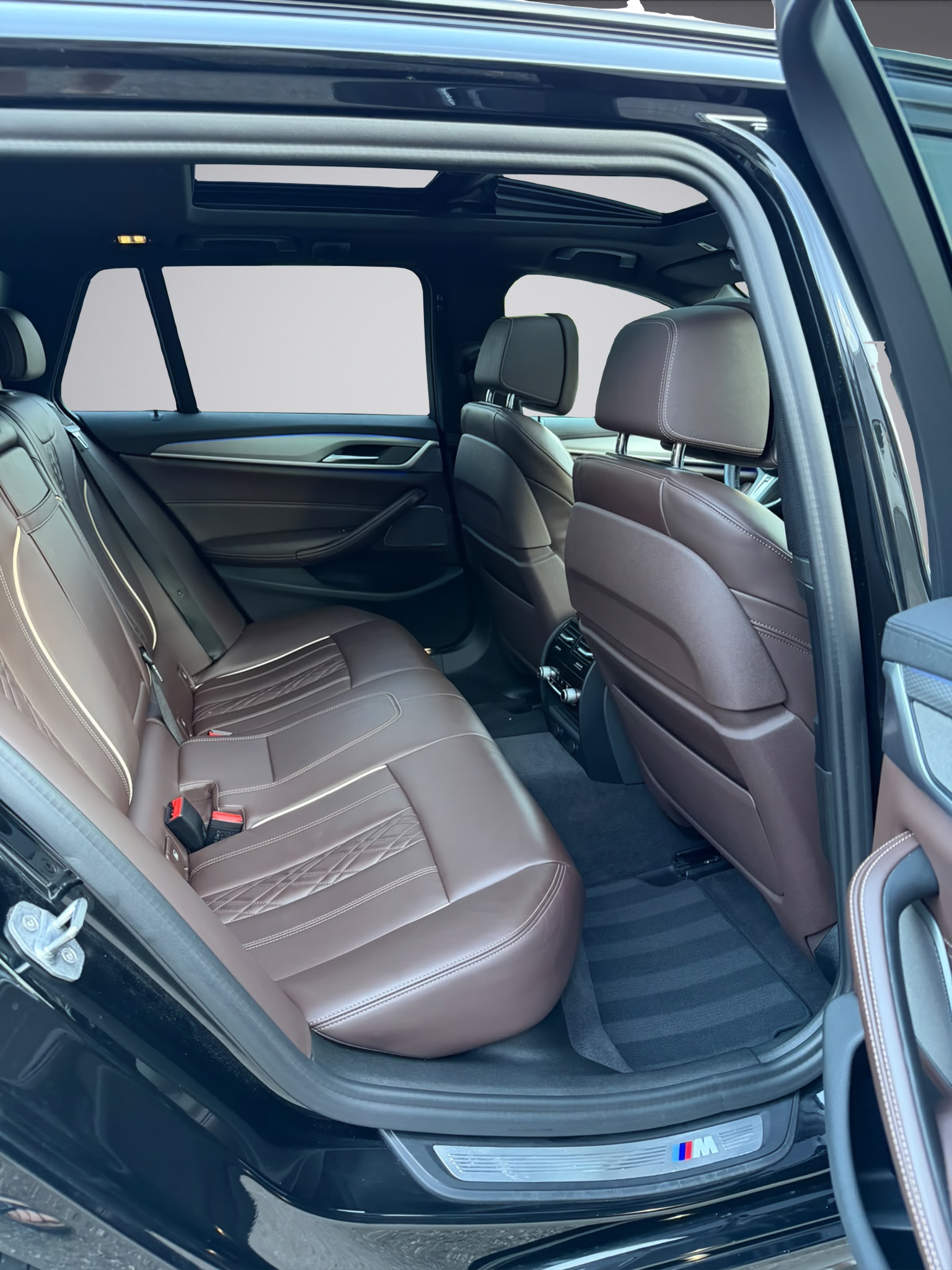 BMW 540i xDrive Touring Steptronic M Paket-image-11