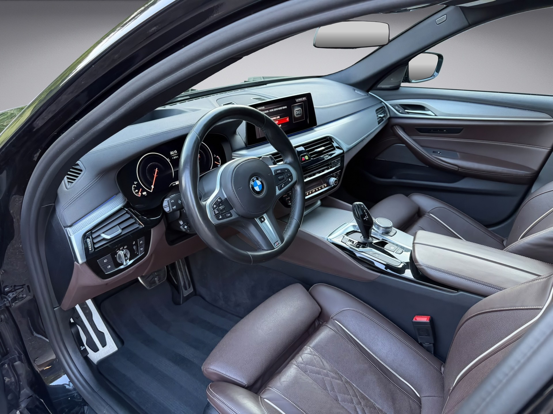 BMW 540i xDrive Touring Steptronic M Paket-image-8