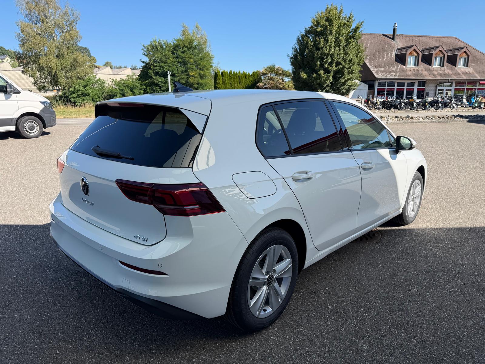 VW Golf 1.5 e TSI mHEV Value DSG-image-4
