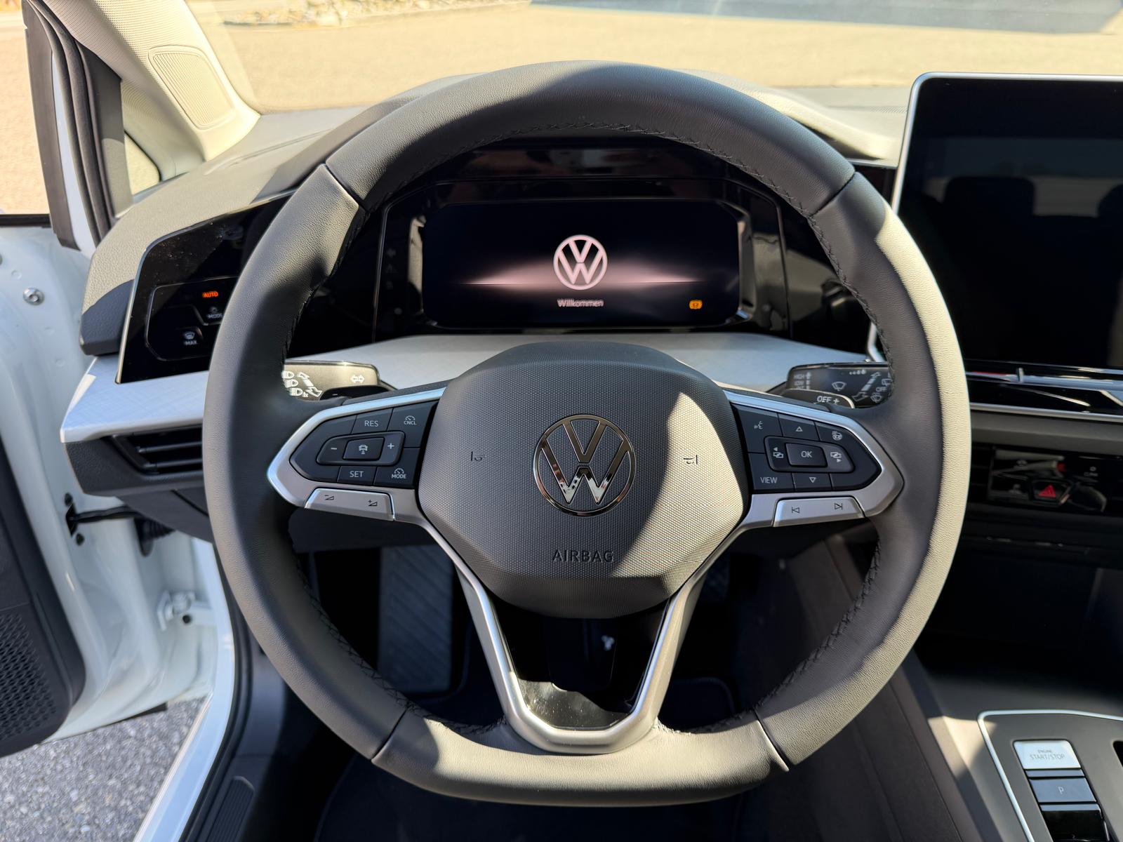 VW Golf 1.5 e TSI mHEV Value DSG-image-13
