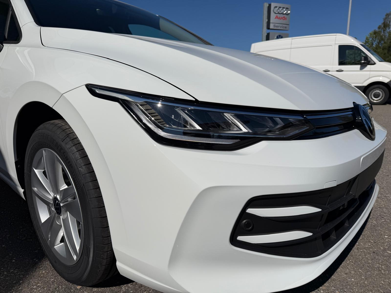 VW Golf 1.5 e TSI mHEV Value DSG-image-8