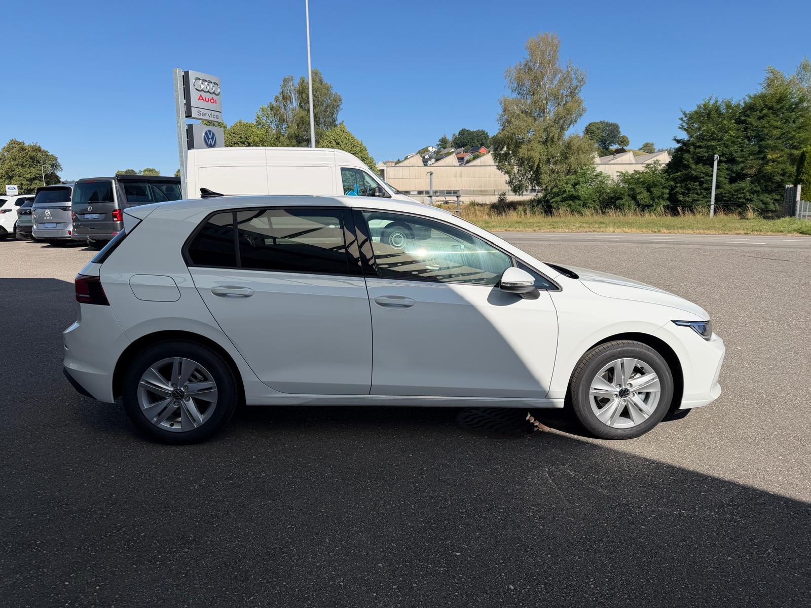 VW Golf 1.5 e TSI mHEV Value DSG-image-5