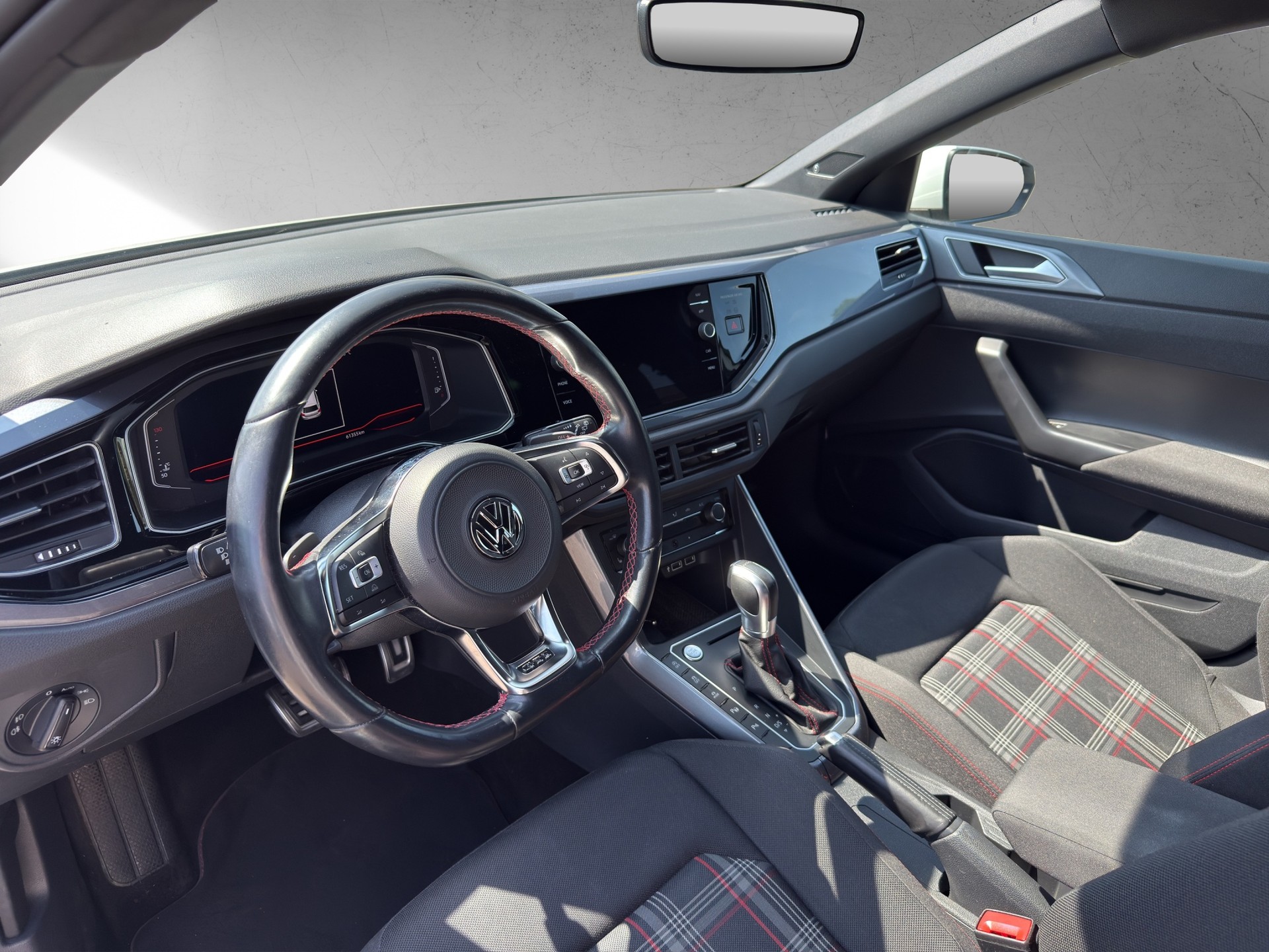 VW Polo 2.0 TSI GTI DSG-image-5