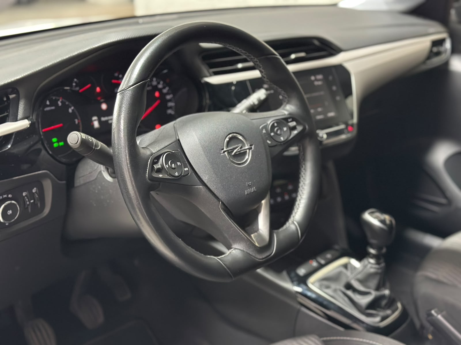 OPEL Corsa 1.2 TP Edition-image-10