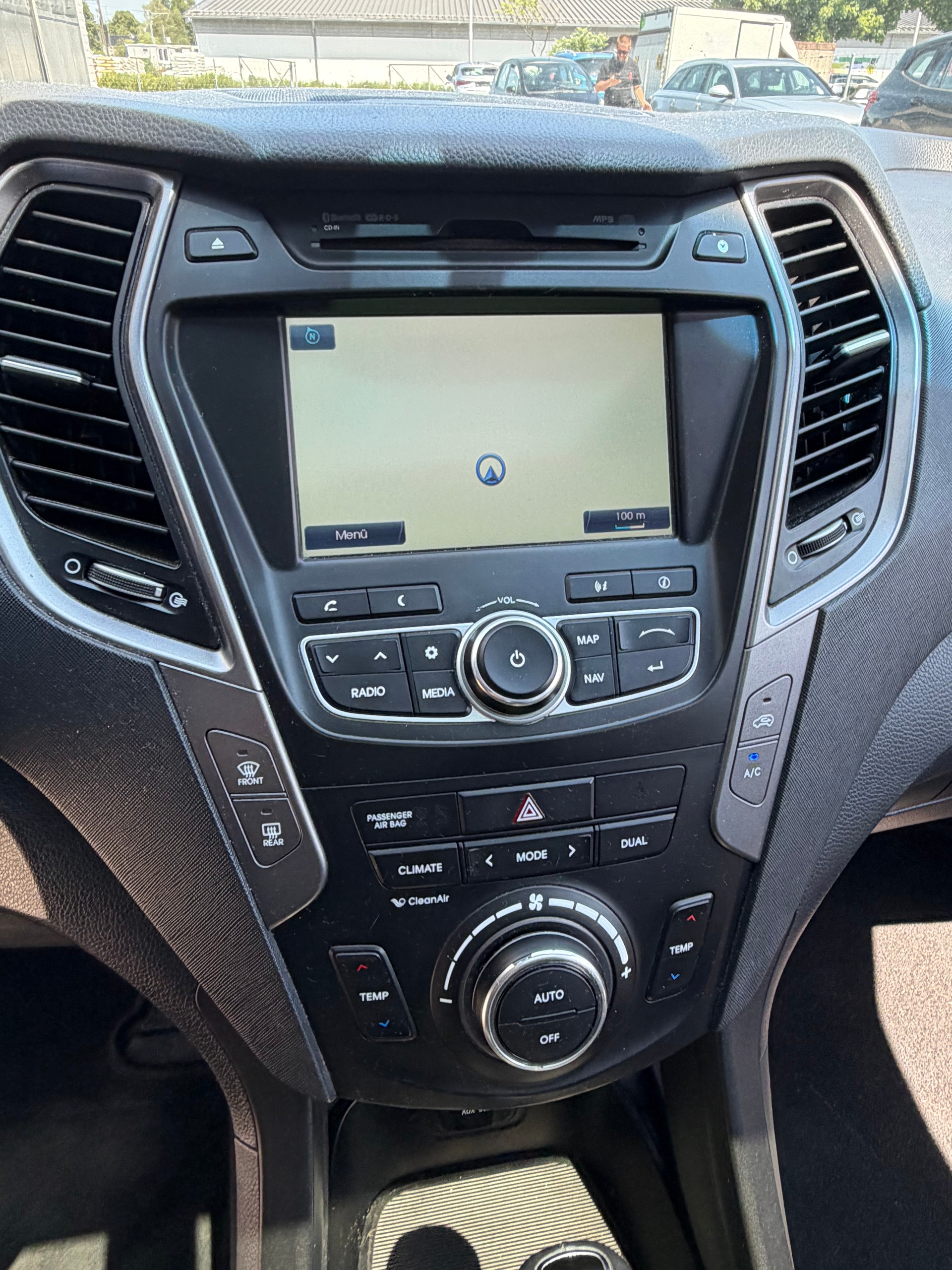 HYUNDAI Santa Fe 2.2 CRDI Premium 4WD Automatic-image-11