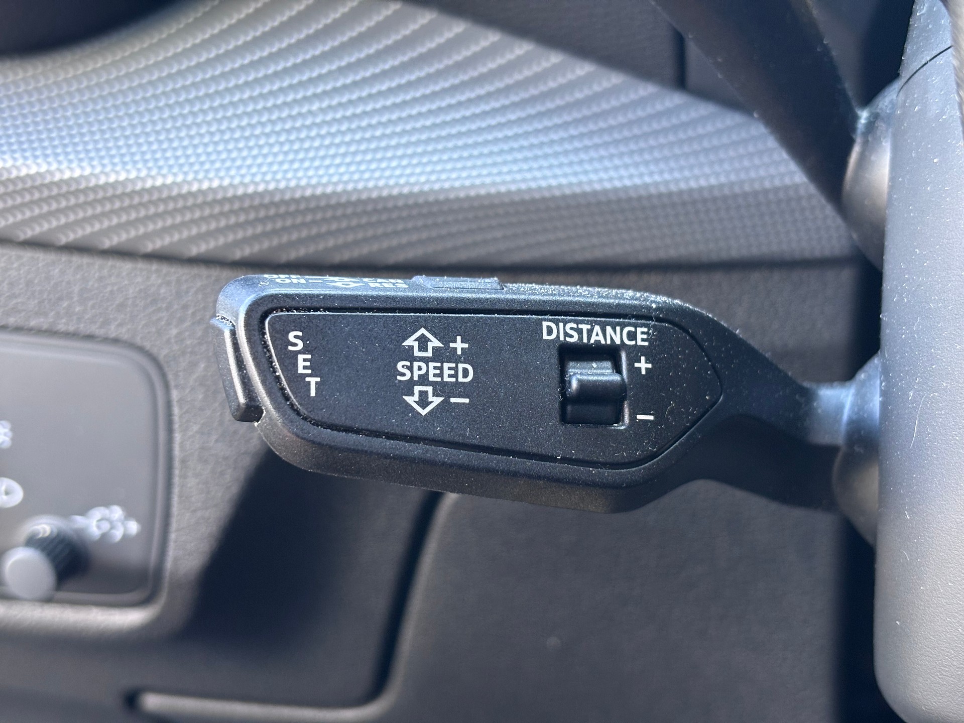 AUDI Q2 40 TFSI Sport Attraction *S Line* quattro S-tronic-image-18