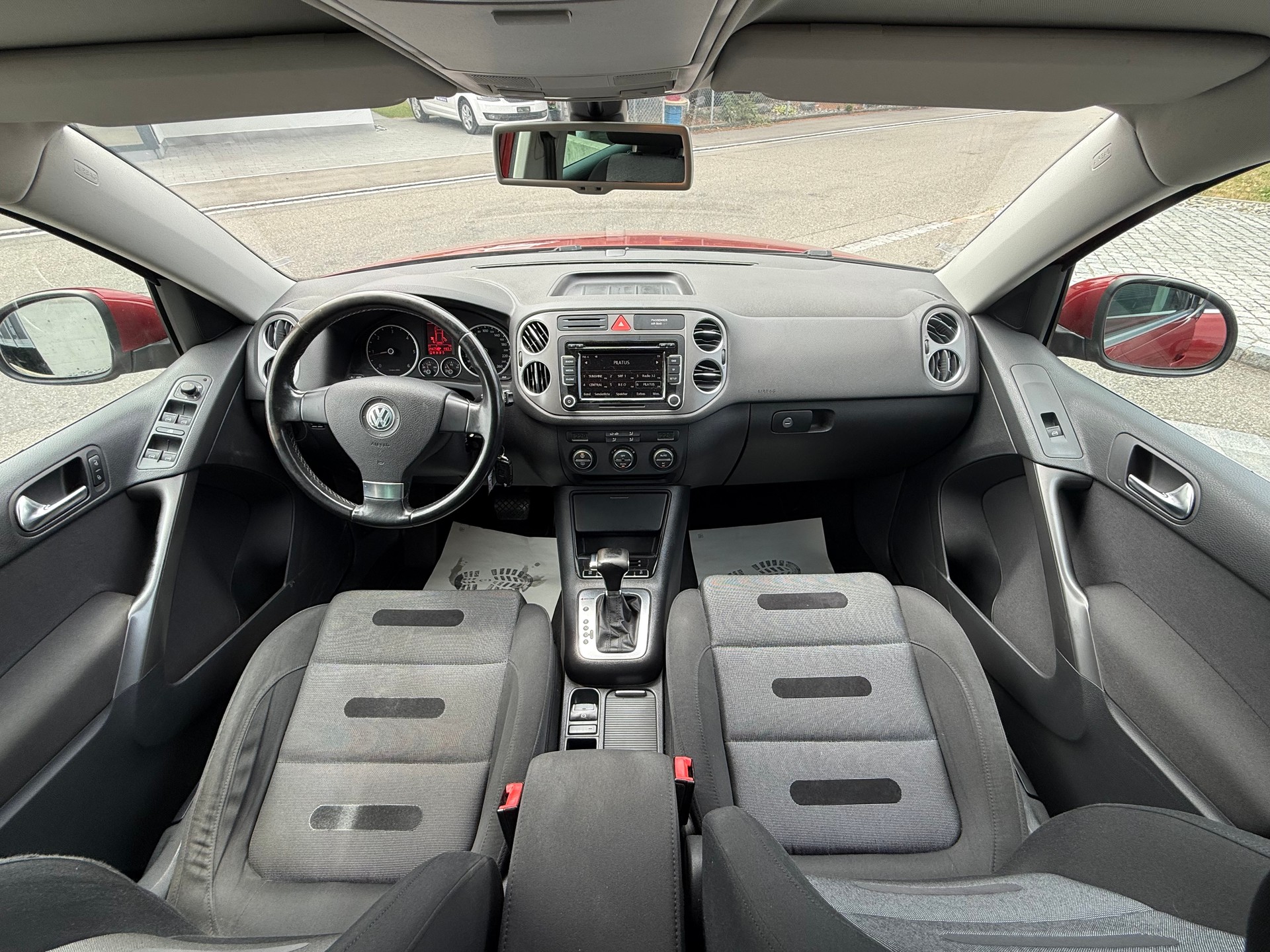 VW Tiguan 2.0 TDI Trend&Fun Tiptronic-image-4