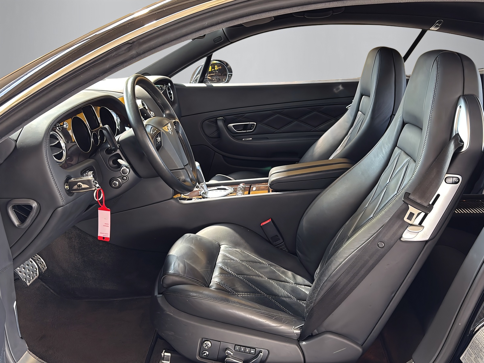 BENTLEY CONTINENTALental GT 6.0 V12-image-2