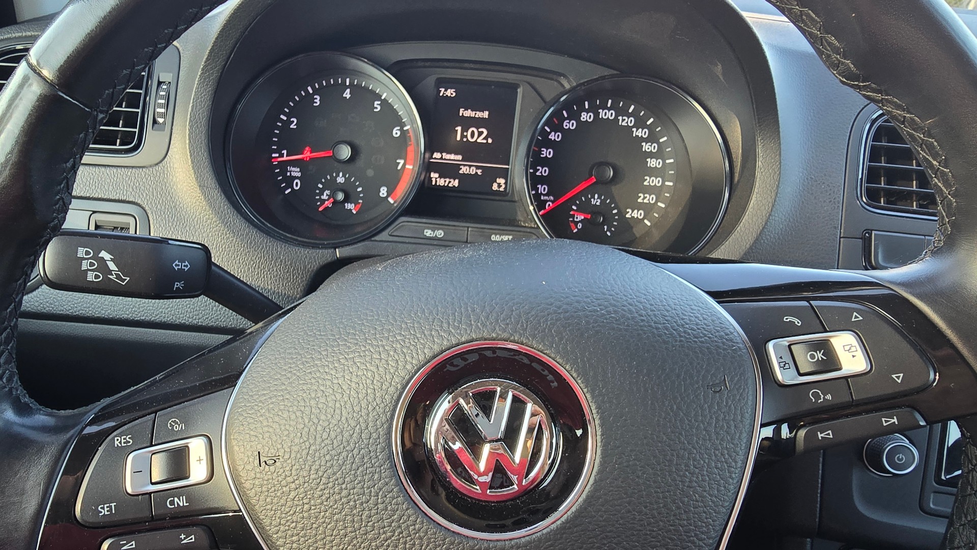 VW Polo 1.0 BMT Trendline-image-5