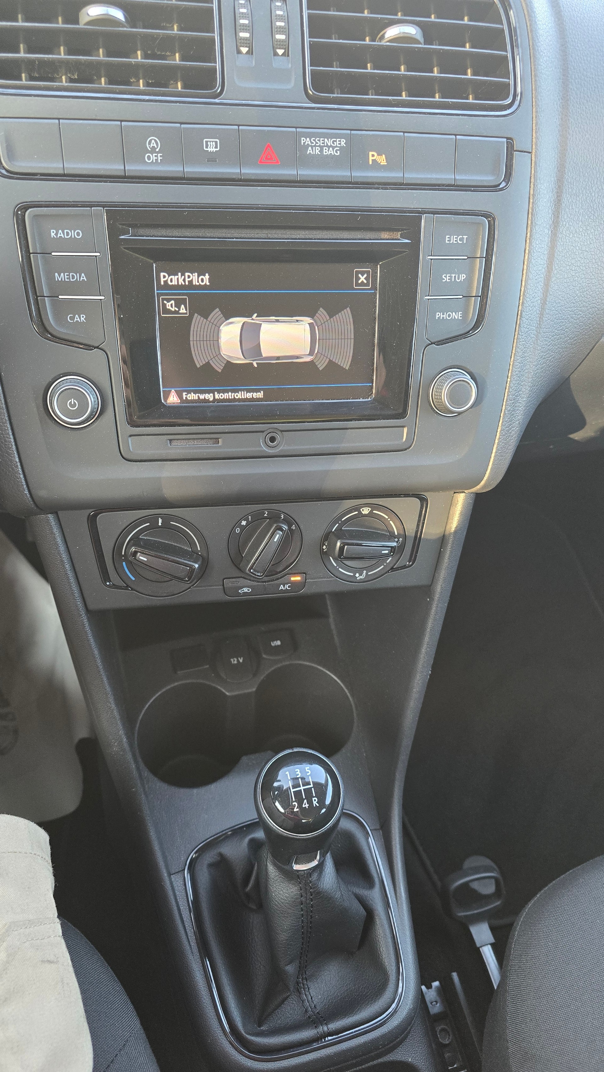 VW Polo 1.0 BMT Trendline-image-8