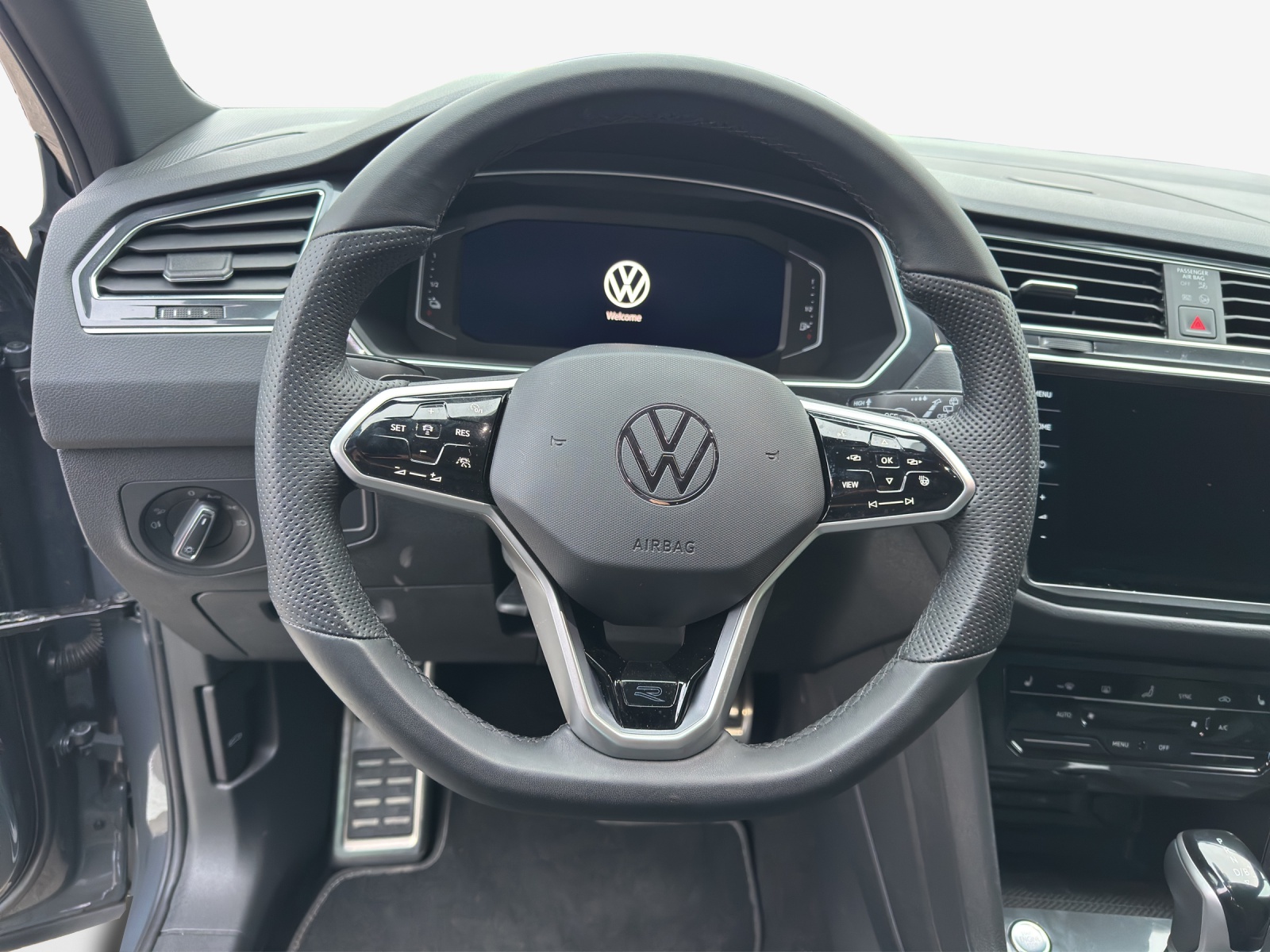 VW Tiguan 1.4TSI PHEV R-Line DSG-image-9