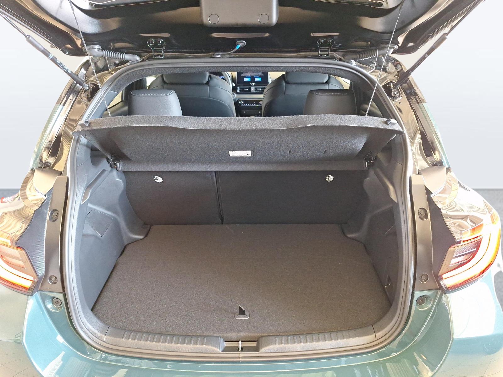 TOYOTA Yaris 1.5 VVT-i HSD Premium-image-10