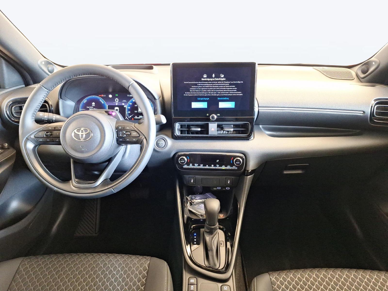 TOYOTA Yaris 1.5 VVT-i HSD Premium-image-12