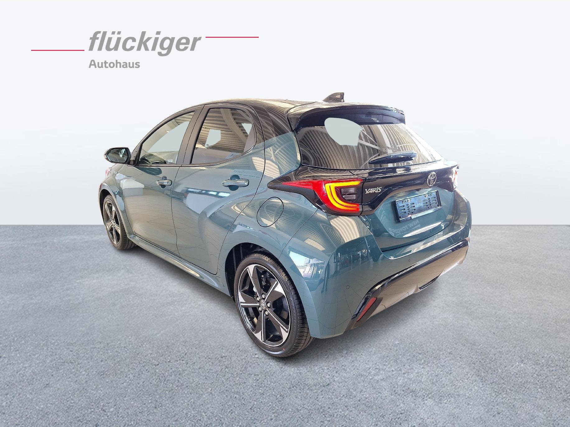 TOYOTA Yaris 1.5 VVT-i HSD Premium-image-6