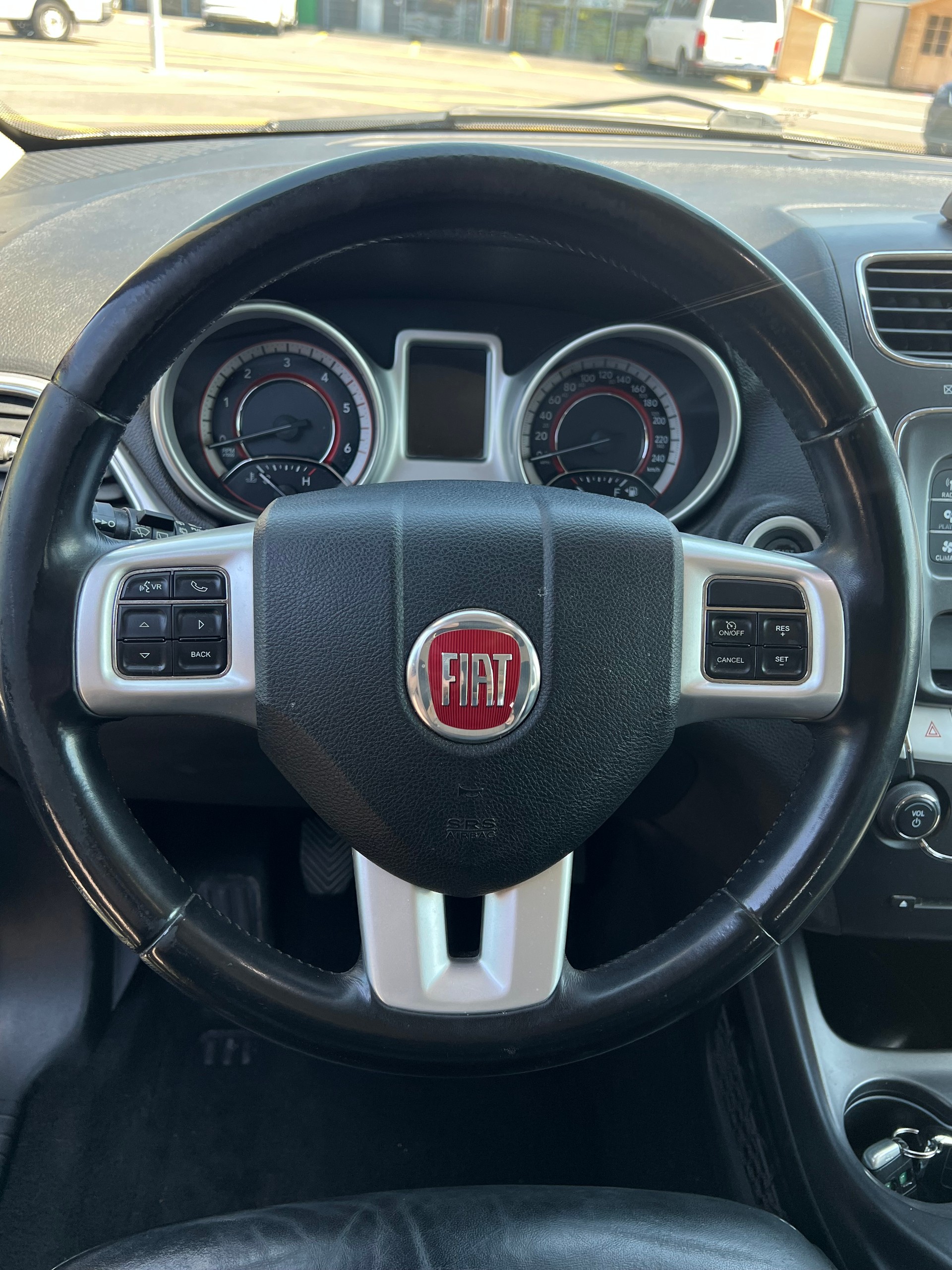 FIAT Freemont 2.0 MJ Lounge-image-9