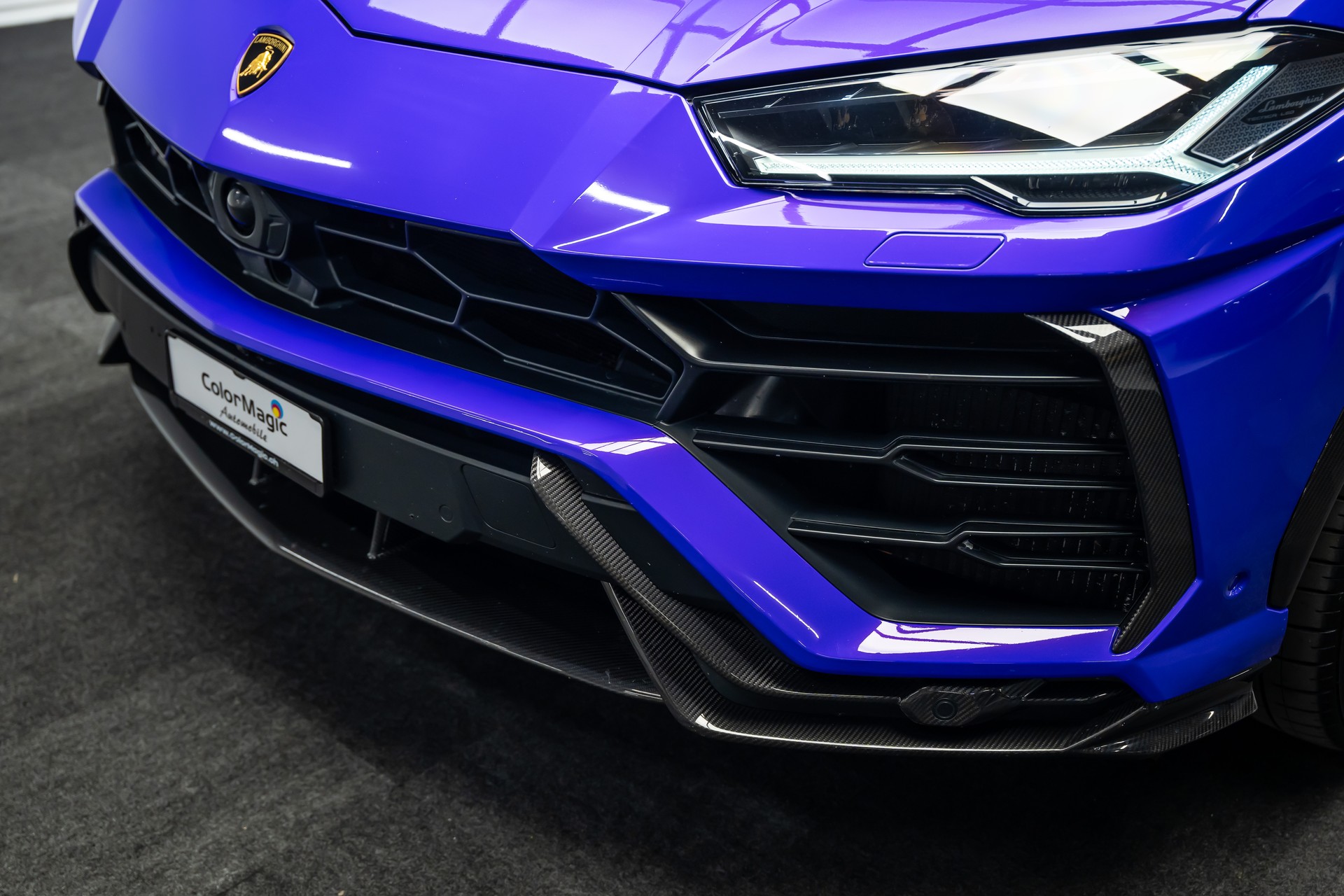 LAMBORGHINI URUS * FULL CARBON INNEN & AUSSEN * 23 ZOLL SCHMIEDERÄDER * LEASING AB 925 *-image-11