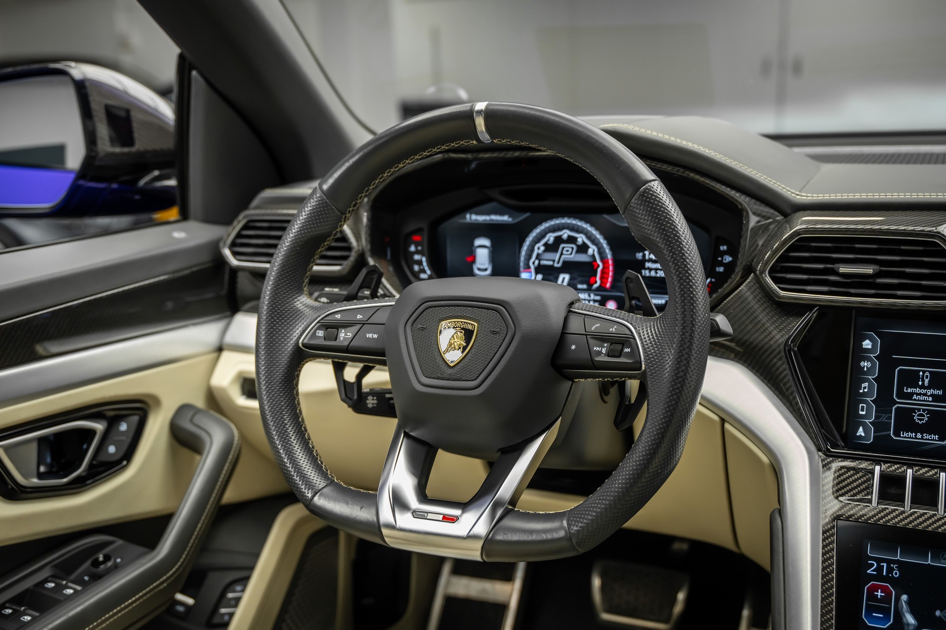 LAMBORGHINI URUS * FULL CARBON INNEN & AUSSEN * 23 ZOLL SCHMIEDERÄDER * LEASING AB 925 *-image-23