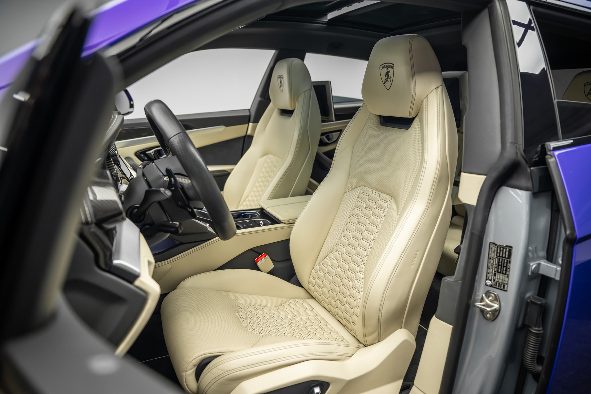 LAMBORGHINI URUS * FULL CARBON INNEN & AUSSEN * 23 ZOLL SCHMIEDERÄDER * LEASING AB 925 *-image-17