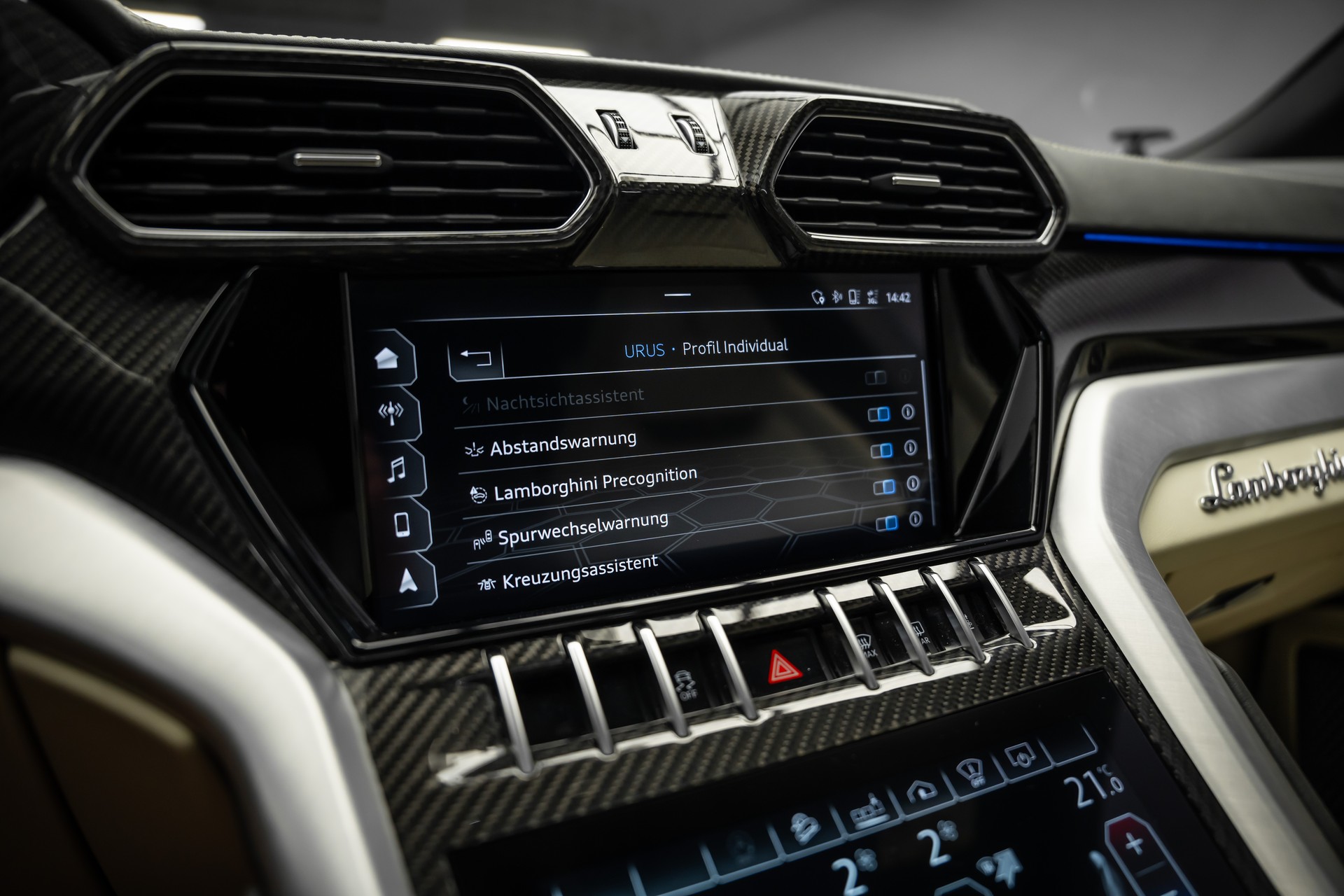 LAMBORGHINI URUS * FULL CARBON INNEN & AUSSEN * 23 ZOLL SCHMIEDERÄDER * LEASING AB 925 *-image-39